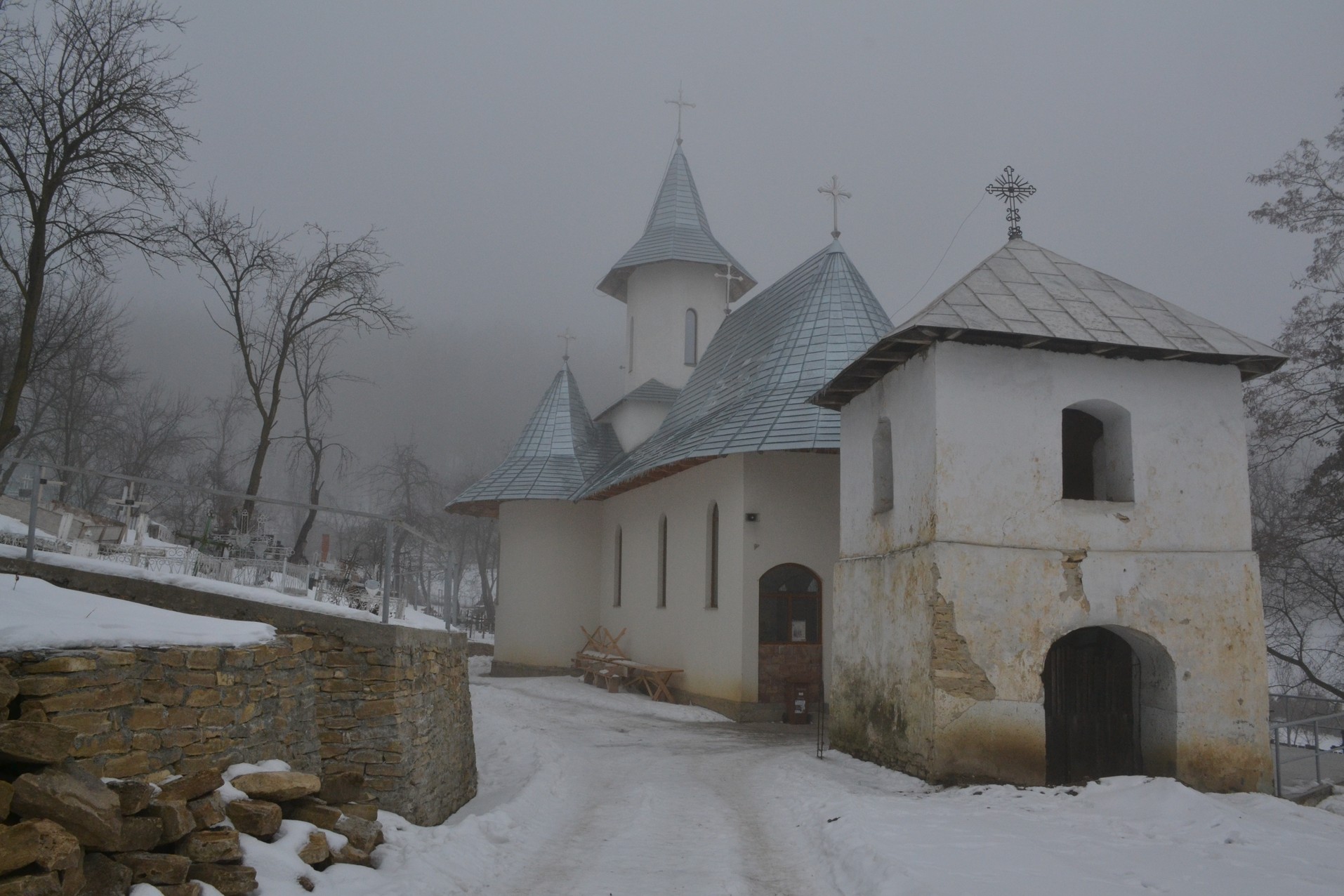 Liturghie și vizită arhierească la Todirești