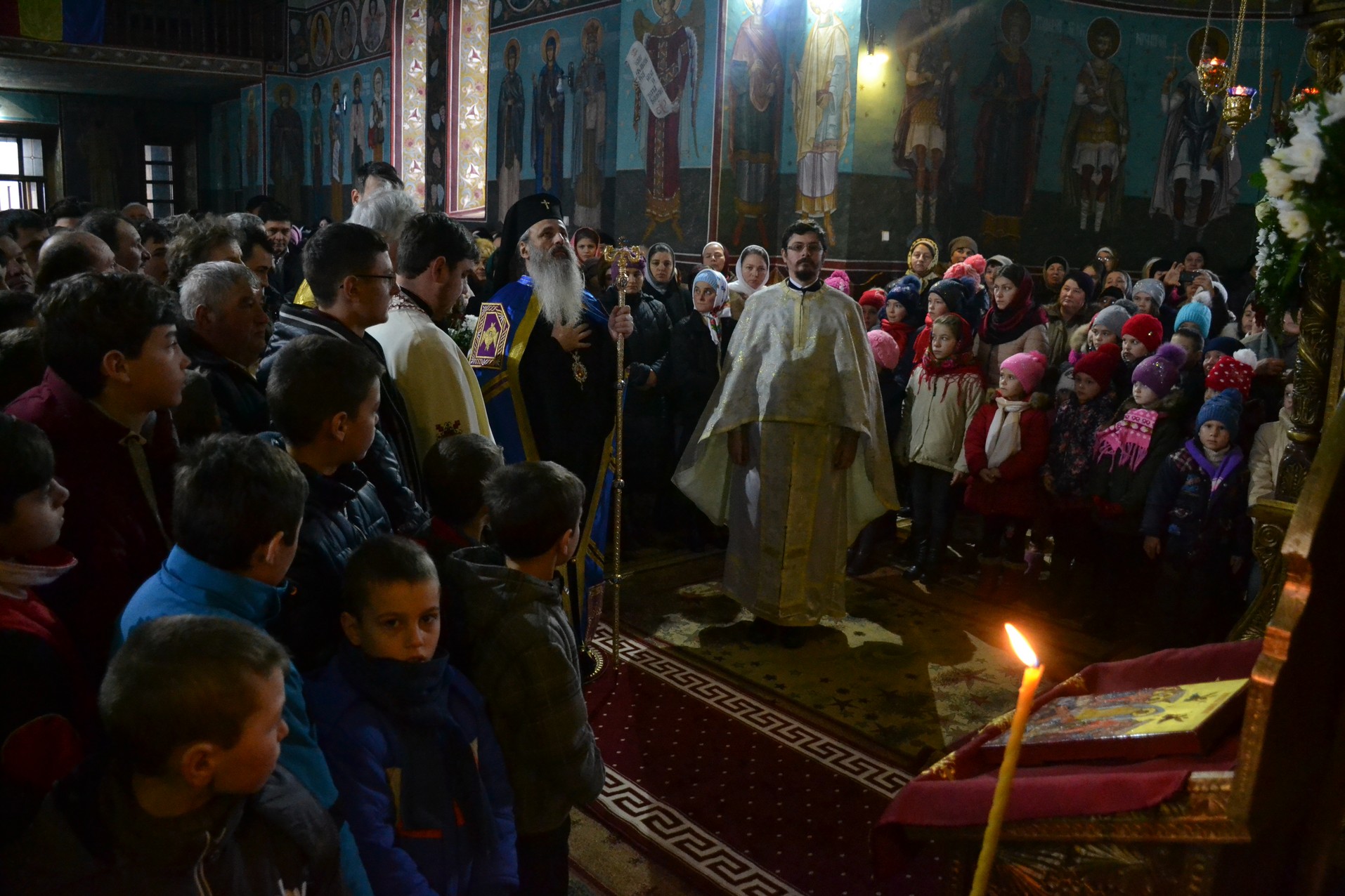 Liturghie și vizită arhierească la Todirești