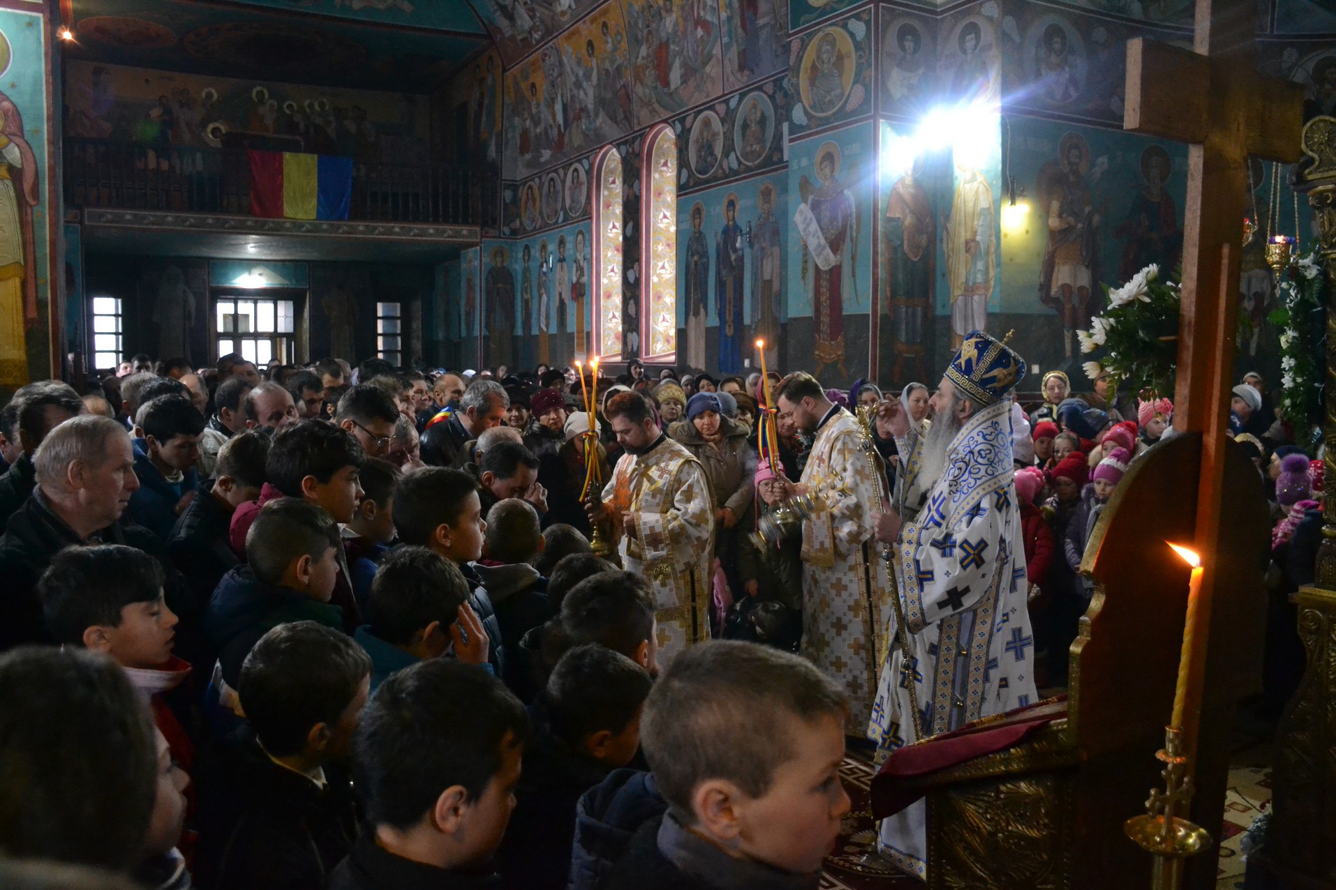 Liturghie și vizită arhierească la Todirești