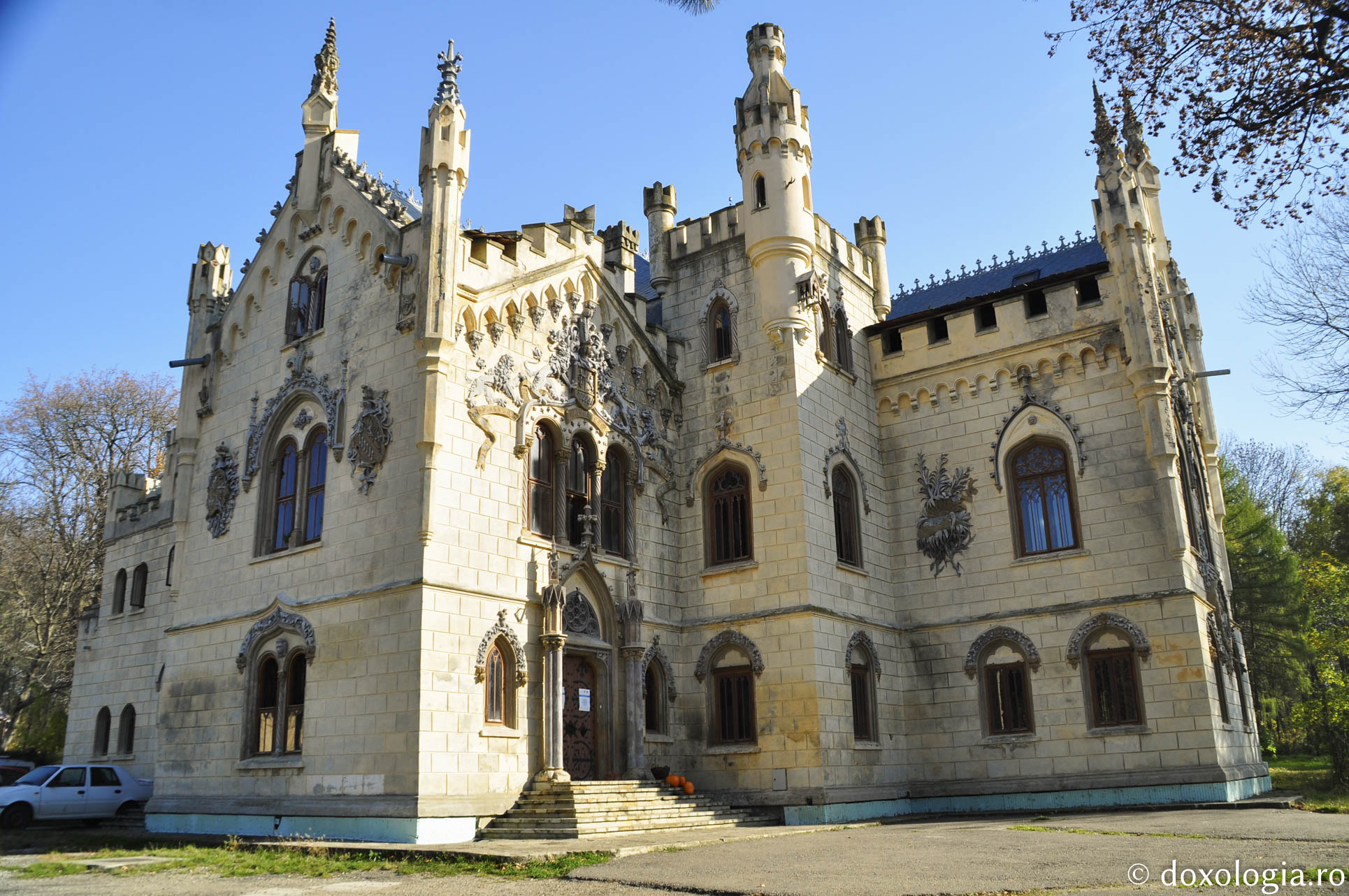 Inscripții cu tâlc la Castelul Sturza de la Miclăușeni