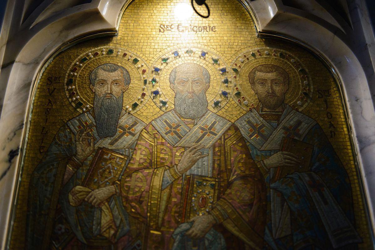 (Audio) „Să învățăm de la Sfinții Trei Ierarhi înălțimea gândului smerit” - Pr. Constantin Năclad