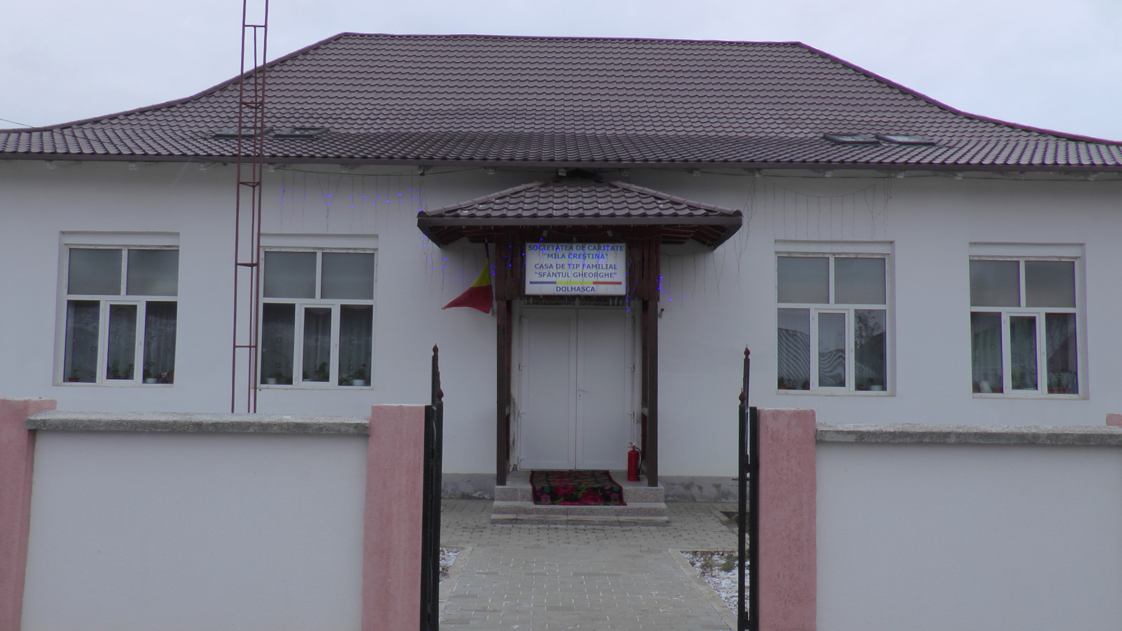 Spectacol de obiceiuri populare la Dolhasca