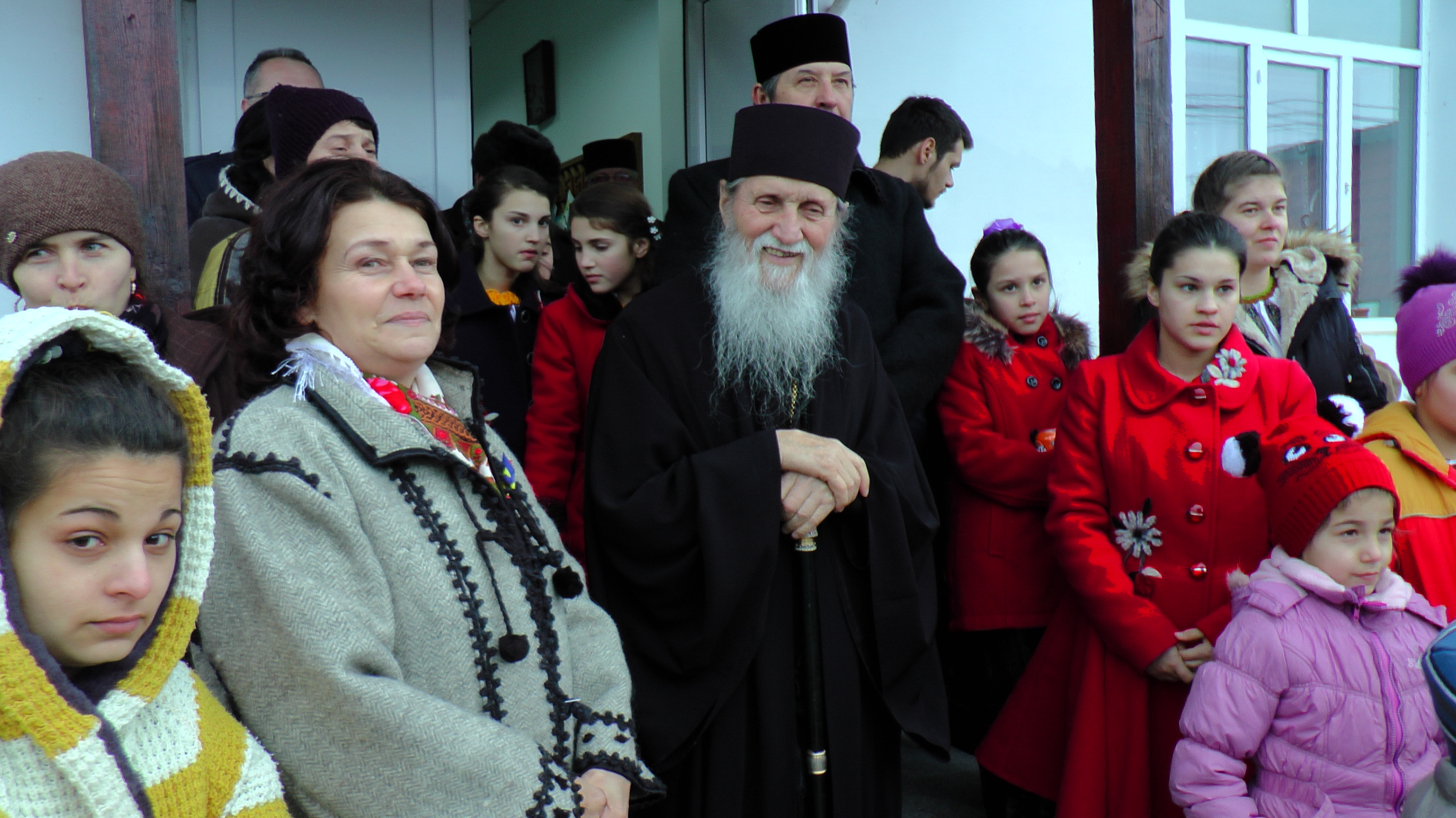 Spectacol de obiceiuri populare la Dolhasca