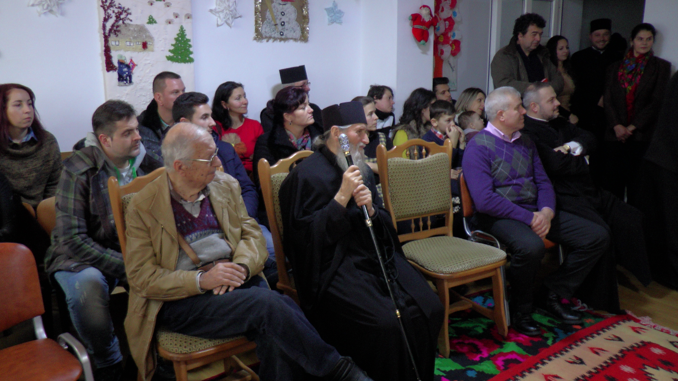 Spectacol de obiceiuri populare la Dolhasca