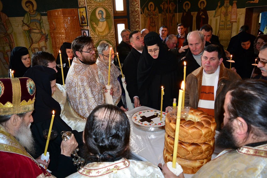 Parastas pentru Mitropolitul Anastasie Crimca, la Dragomirna