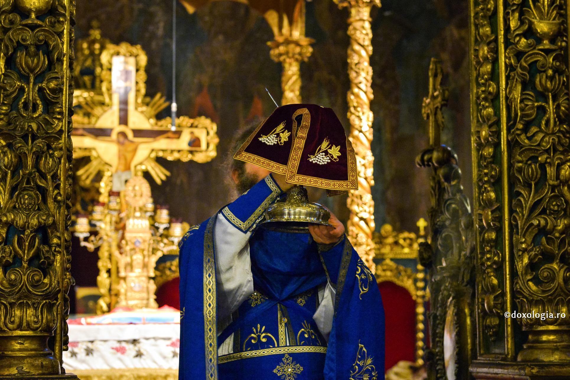 „Preoții trăitori în lume au nevoie de mai multă curăție decât monahii”