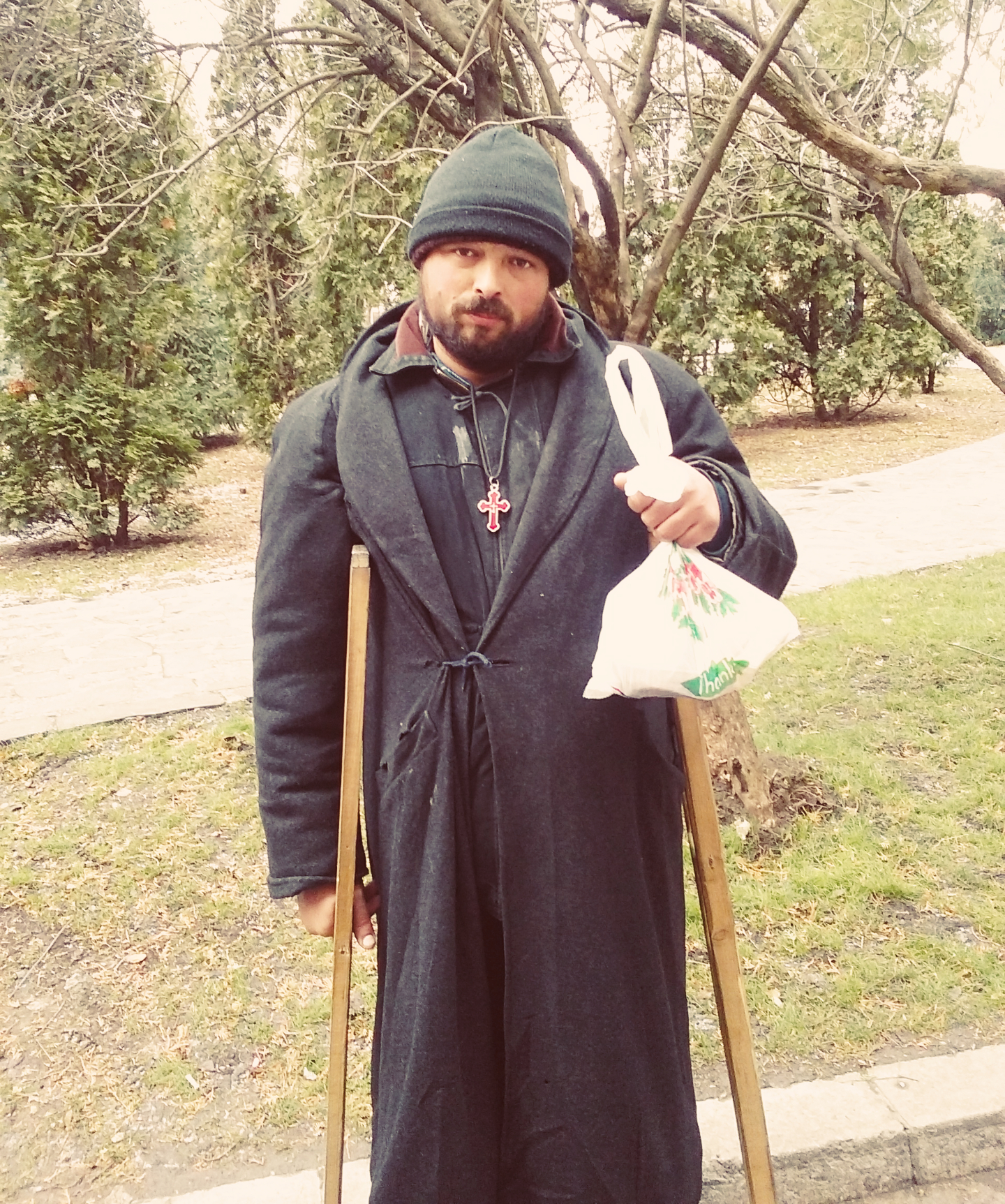 „DAU”, proiectul prin care fetele de la Colegiul „Sfântul Nicolae” gătesc săptămânal pentru oamenii străzii