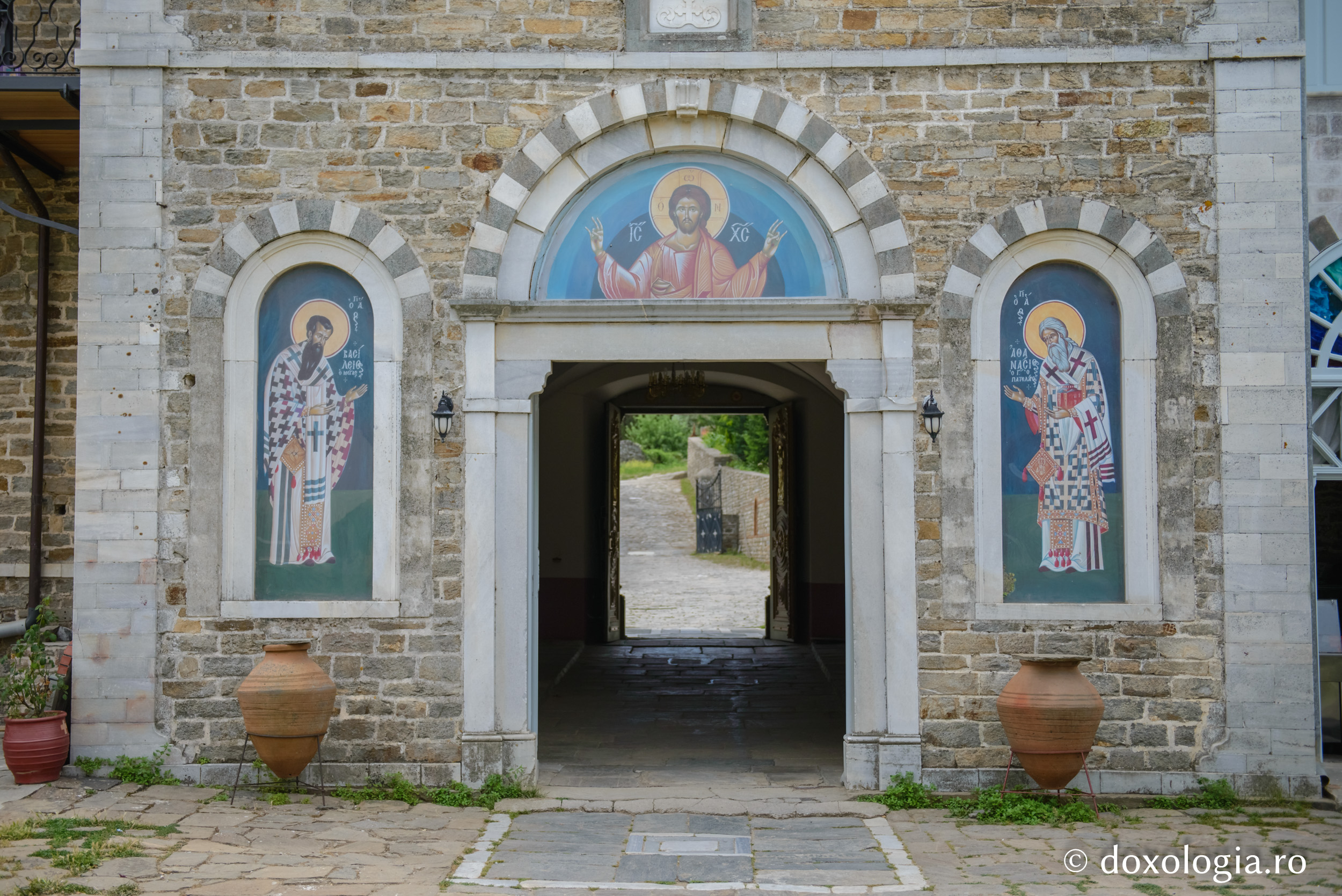 Ansamblul clădirilor Schitului „Sfântul Andrei” ‒ Athos / Foto: Pr. Silviu Cluci Ansamblul clădirilor Schitului „Sfântul Andrei” ‒ Athos