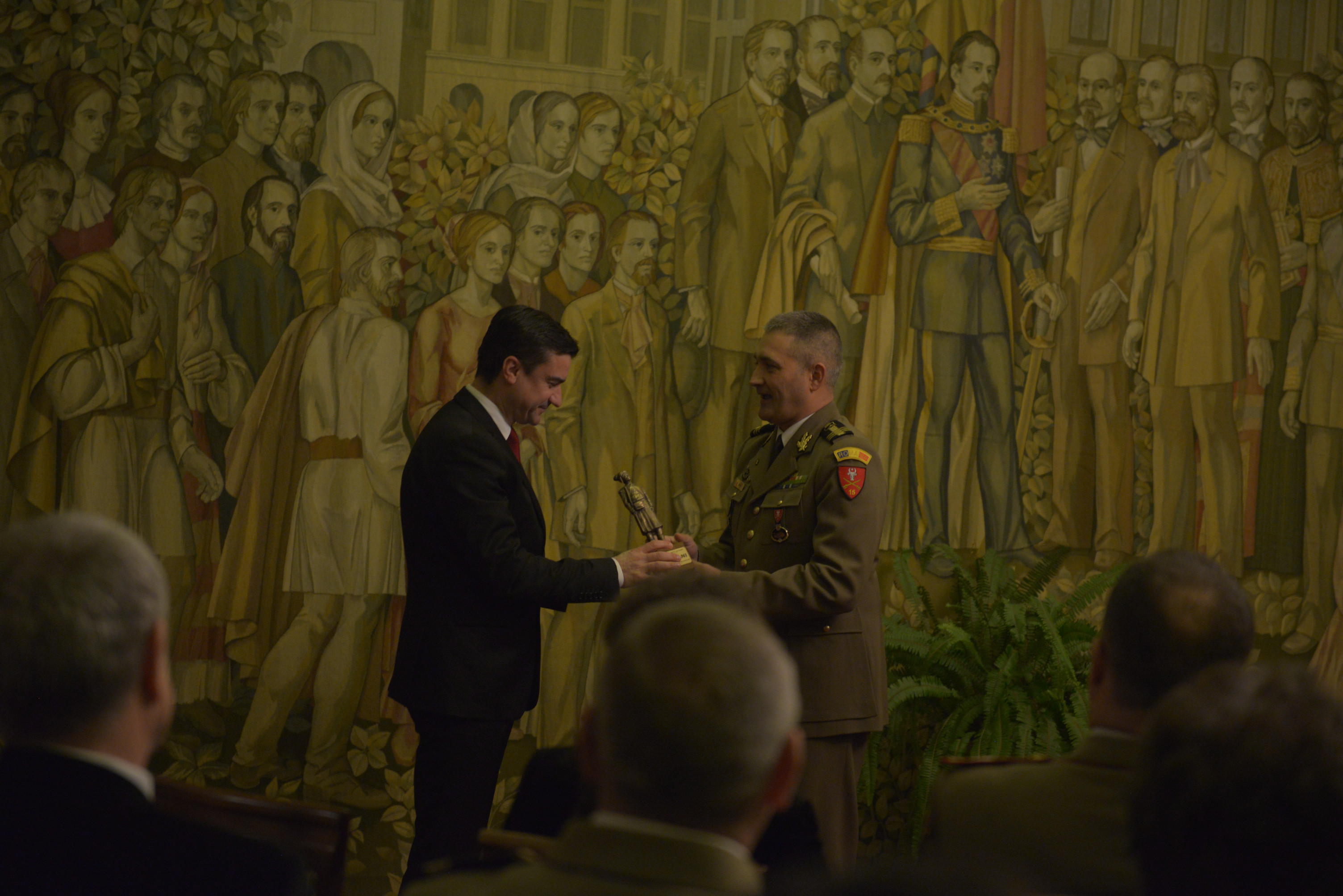 IPS Părinte Mitropolit Teofan a primit Statueta „Dorobanțul” IPS Părinte Mitropolit Teofan a primit Statueta „Dorobanțul”