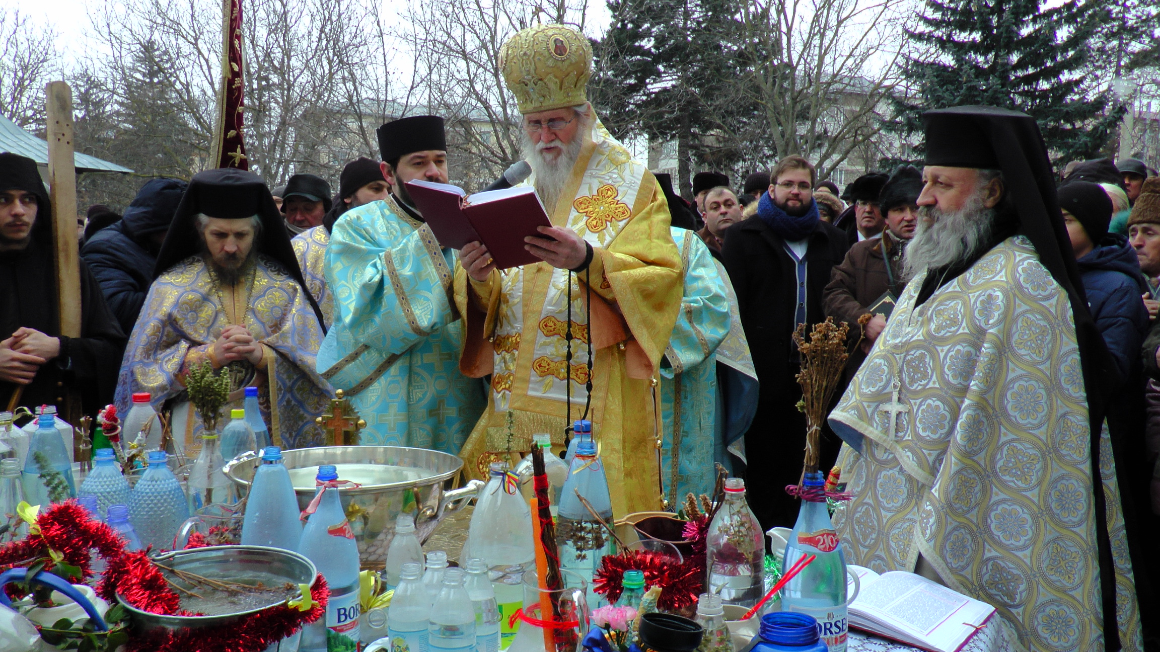 Boboteaza la Suceava: „Orice Taină se primește prin ascultarea de poruncile lui Dumnezeu”