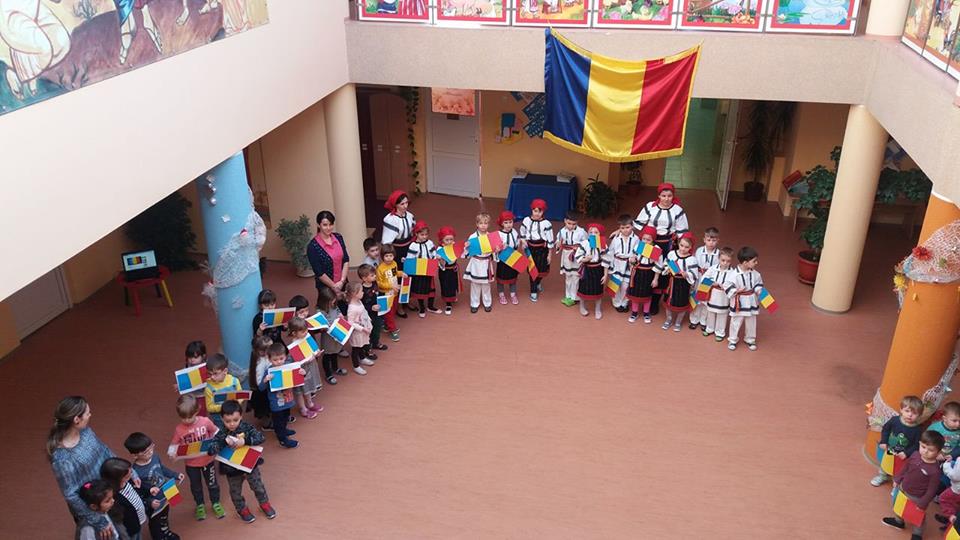 Ziua Unirii Principatelor Române, la Grădiniţa cu Program Prelungit „Sfântul Ioan cel Nou de la Suceava“