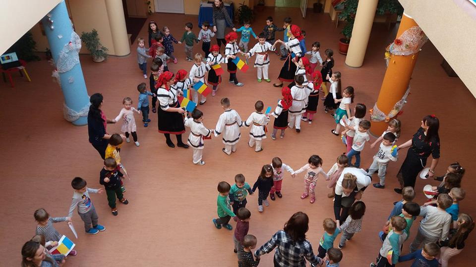 Ziua Unirii Principatelor Române, la Grădiniţa cu Program Prelungit „Sfântul Ioan cel Nou de la Suceava“ Ziua Unirii Principatelor Române, la Grădiniţa cu Program Prelungit „Sfântul Ioan cel Nou de la Suceava“