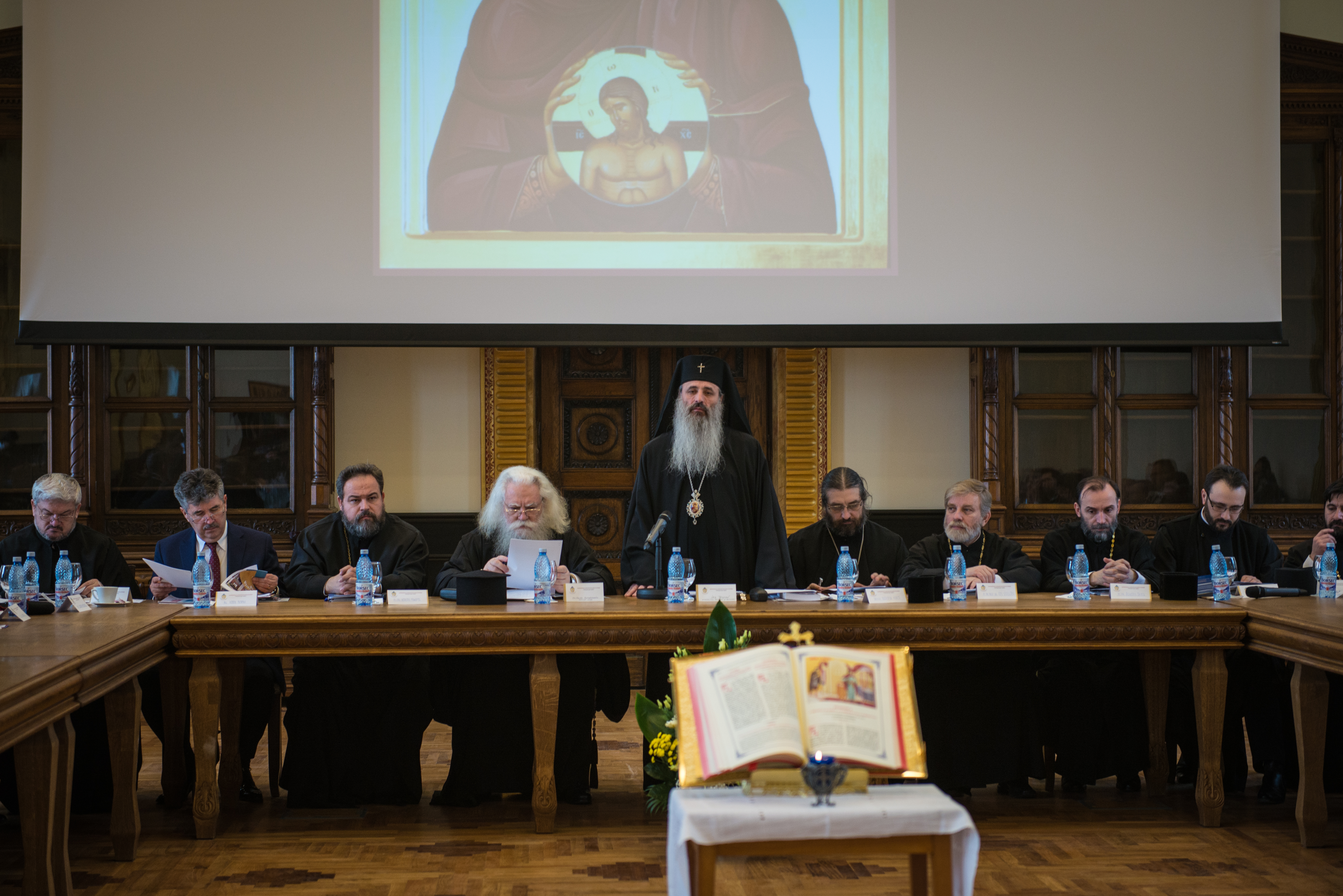 Slujind pe Cale, mărturisind Adevărul, primind Viața  – o sinteză a activității Arhiepiscopiei Iașilor în anul 2016