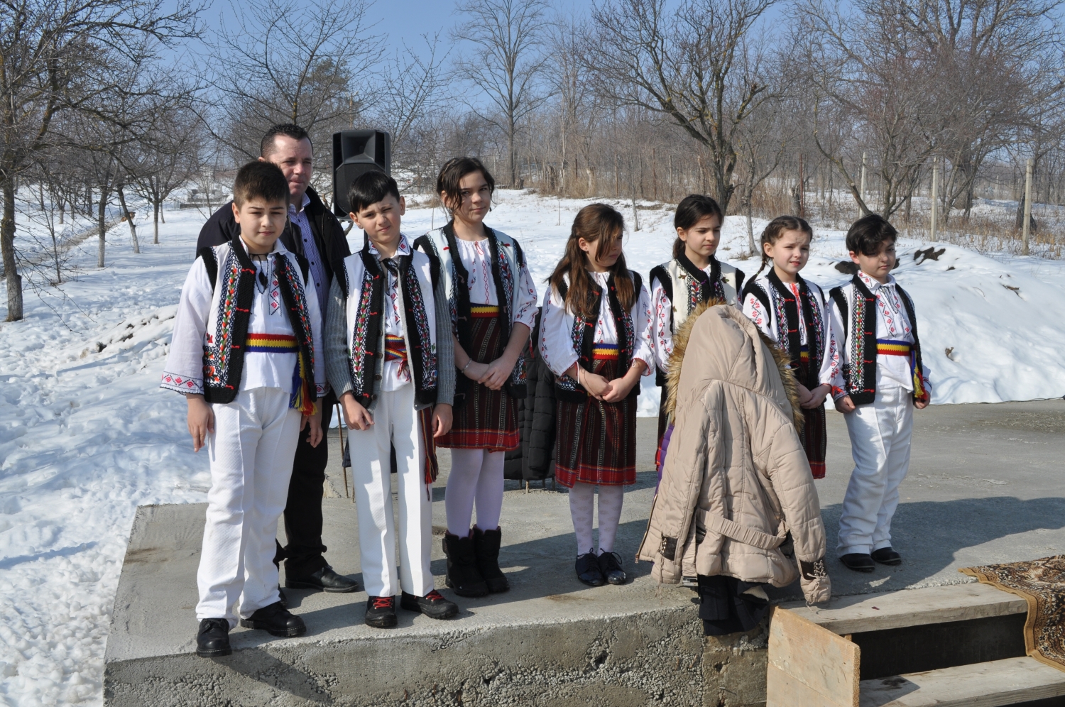 Mitropolitul Moldovei, la Brătuleni: „Dacă Îl iubești pe Dumnezeu, înseamnă că ai putere să-i iubești și pe cei din jurul tău”