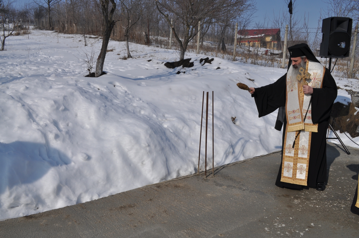 Mitropolitul Moldovei, la Brătuleni: „Dacă Îl iubești pe Dumnezeu, înseamnă că ai putere să-i iubești și pe cei din jurul tău”