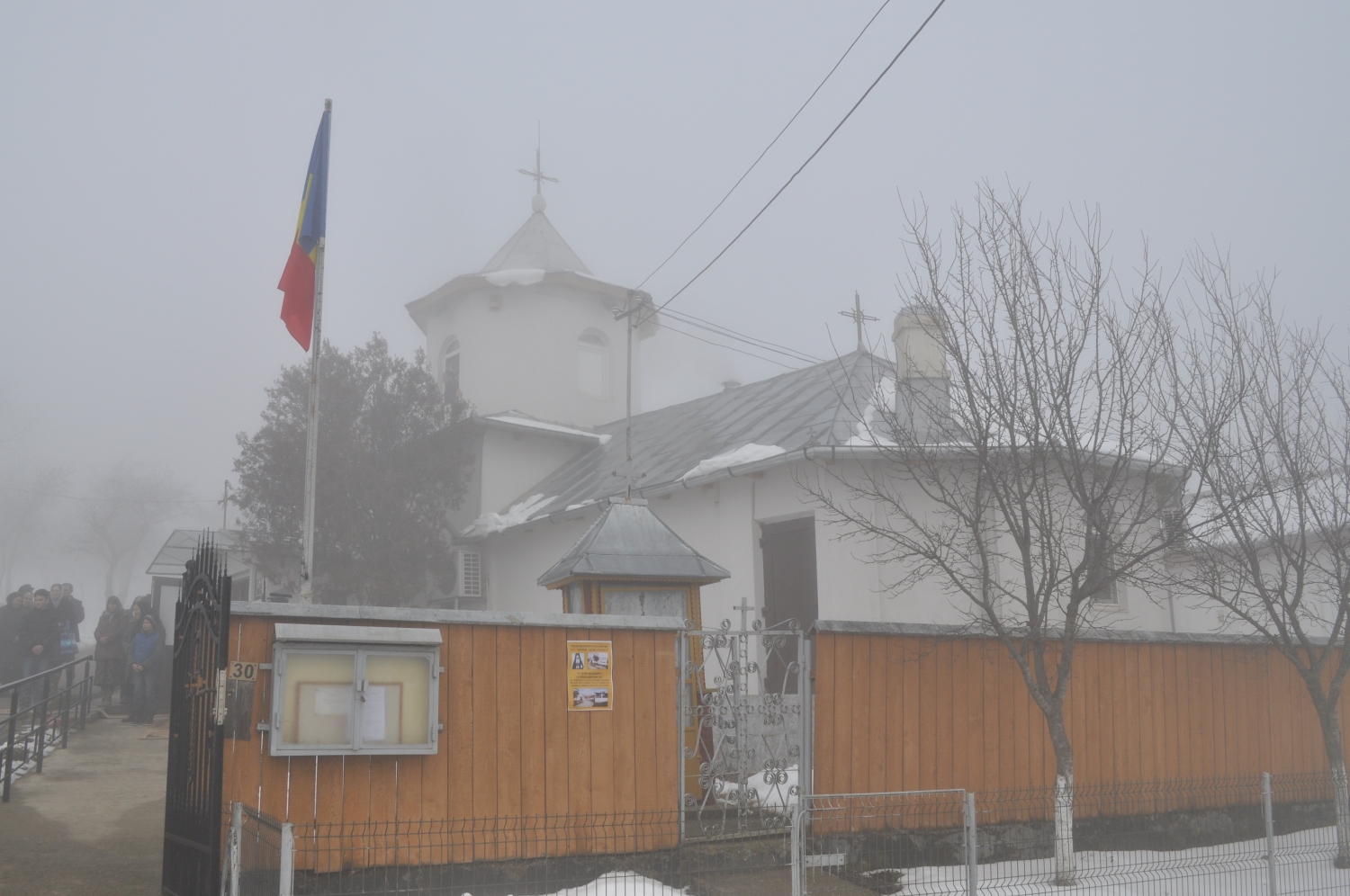 Mitropolitul Moldovei, la Brătuleni: „Dacă Îl iubești pe Dumnezeu, înseamnă că ai putere să-i iubești și pe cei din jurul tău”