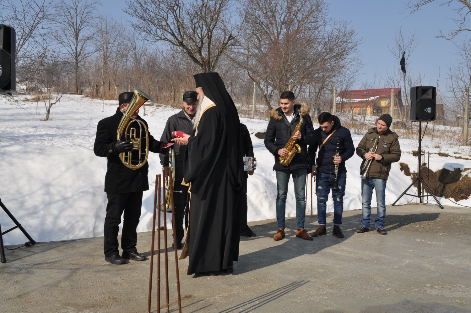 Mitropolitul Moldovei, la Brătuleni: „Dacă Îl iubești pe Dumnezeu, înseamnă că ai putere să-i iubești și pe cei din jurul tău”