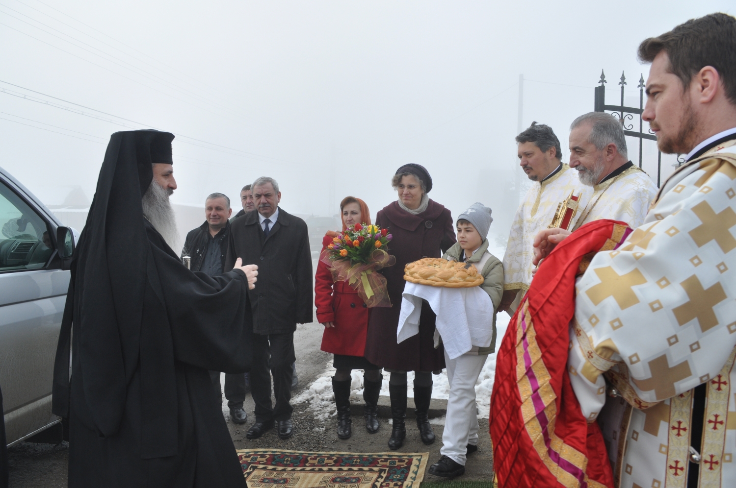 Mitropolitul Moldovei, la Brătuleni: „Dacă Îl iubești pe Dumnezeu, înseamnă că ai putere să-i iubești și pe cei din jurul tău”