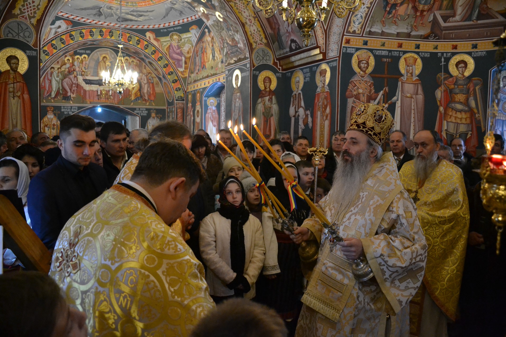 Mitropolitul Moldovei și Bucovinei, la Poiana-Vorona: „Să nu-i judecăm pe cei care au căzut în păcate grele”