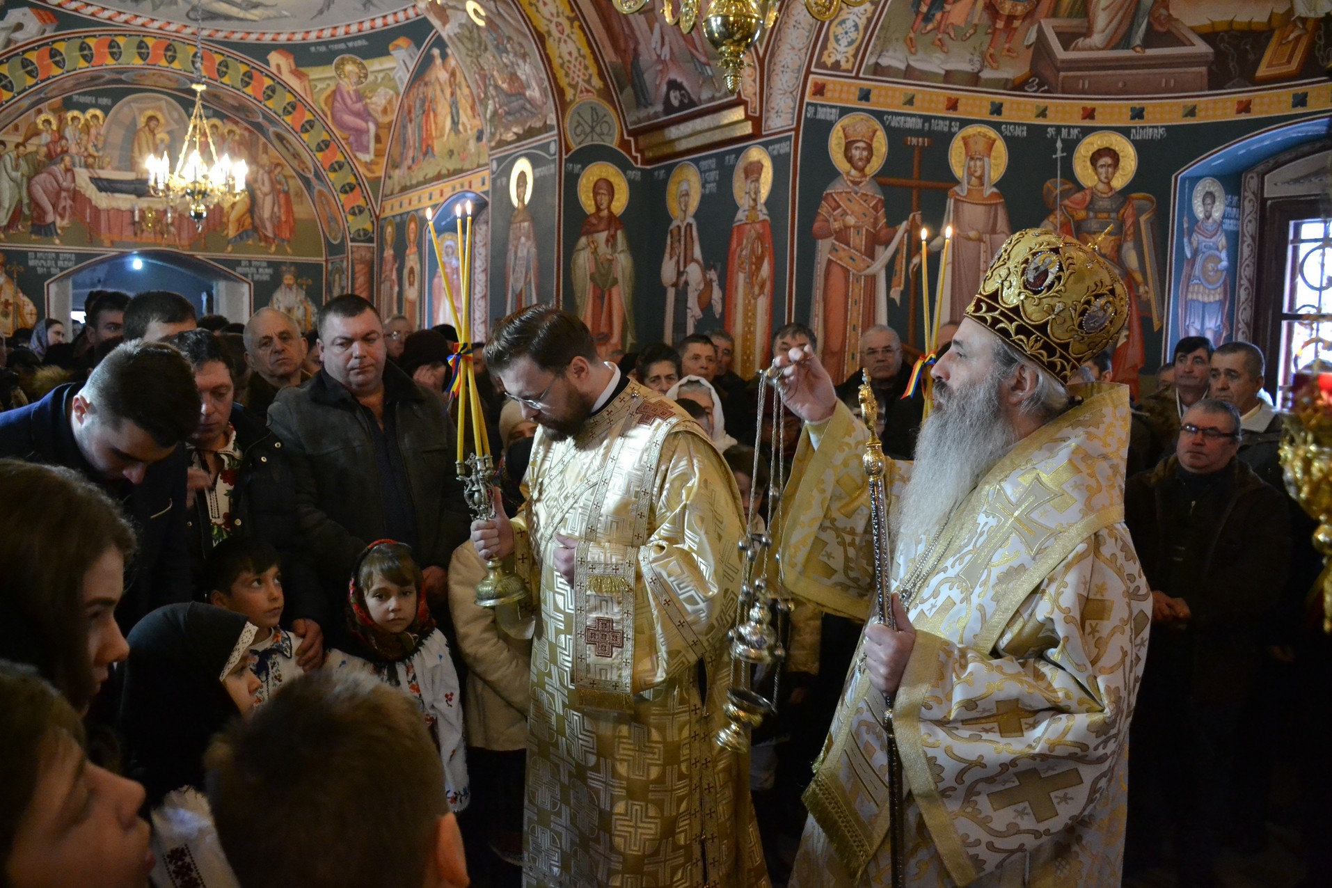 Mitropolitul Moldovei și Bucovinei, la Poiana-Vorona: „Să nu-i judecăm pe cei care au căzut în păcate grele”