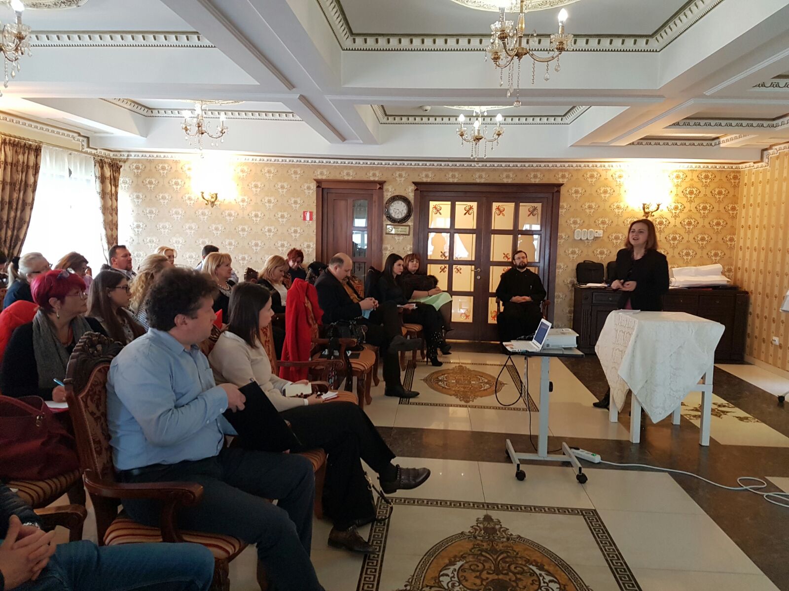 Asociaţia de la Hârja, implicată în activităţile destinate directorilor de centre rezidenţiale Asociaţia de la Hârja, implicată în activităţile destinate directorilor de centre rezidenţiale