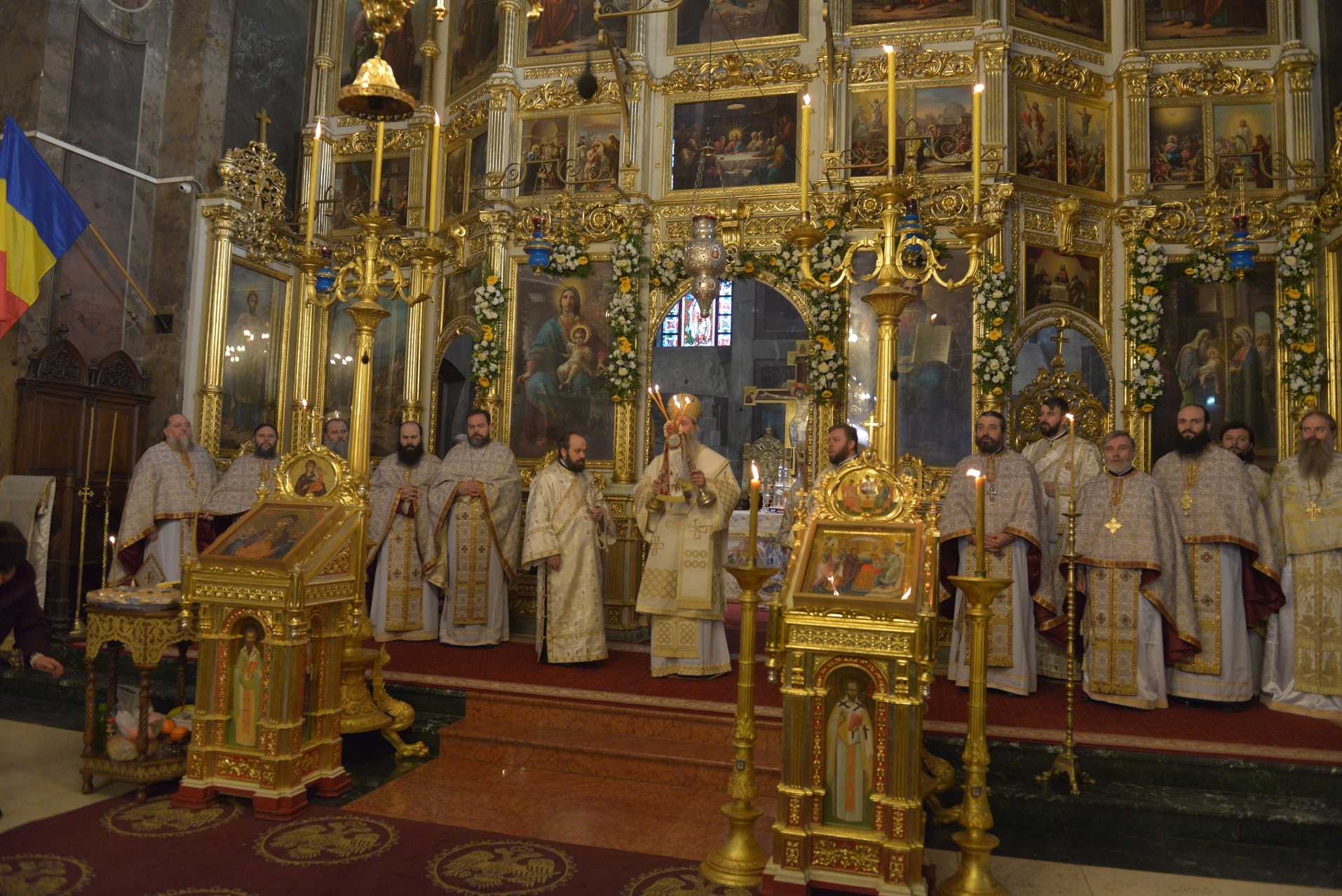 Patru ierarhi, la hramul istoric al Catedralei mitropolitane din Iași