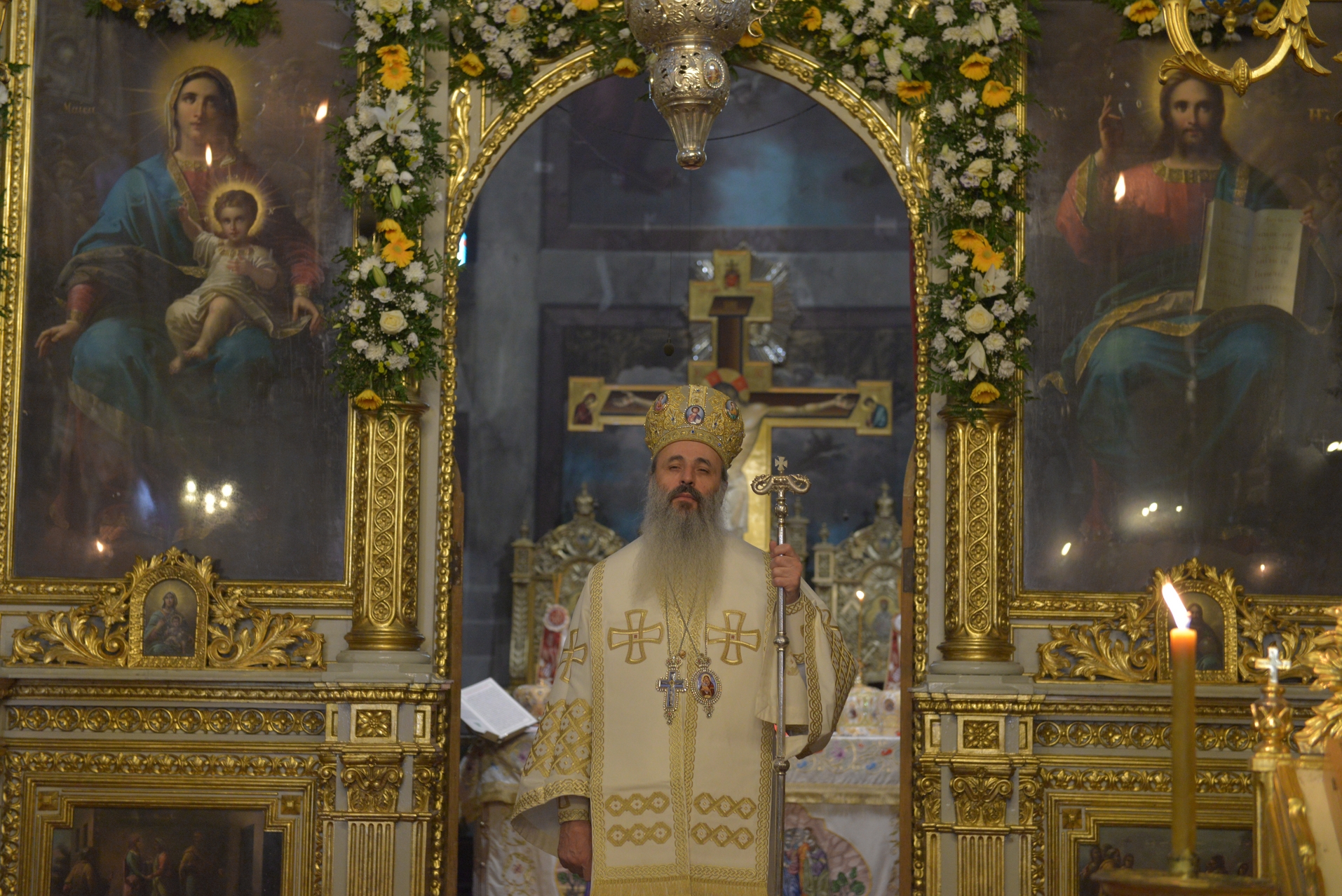 Patru ierarhi, la hramul istoric al Catedralei mitropolitane din Iași