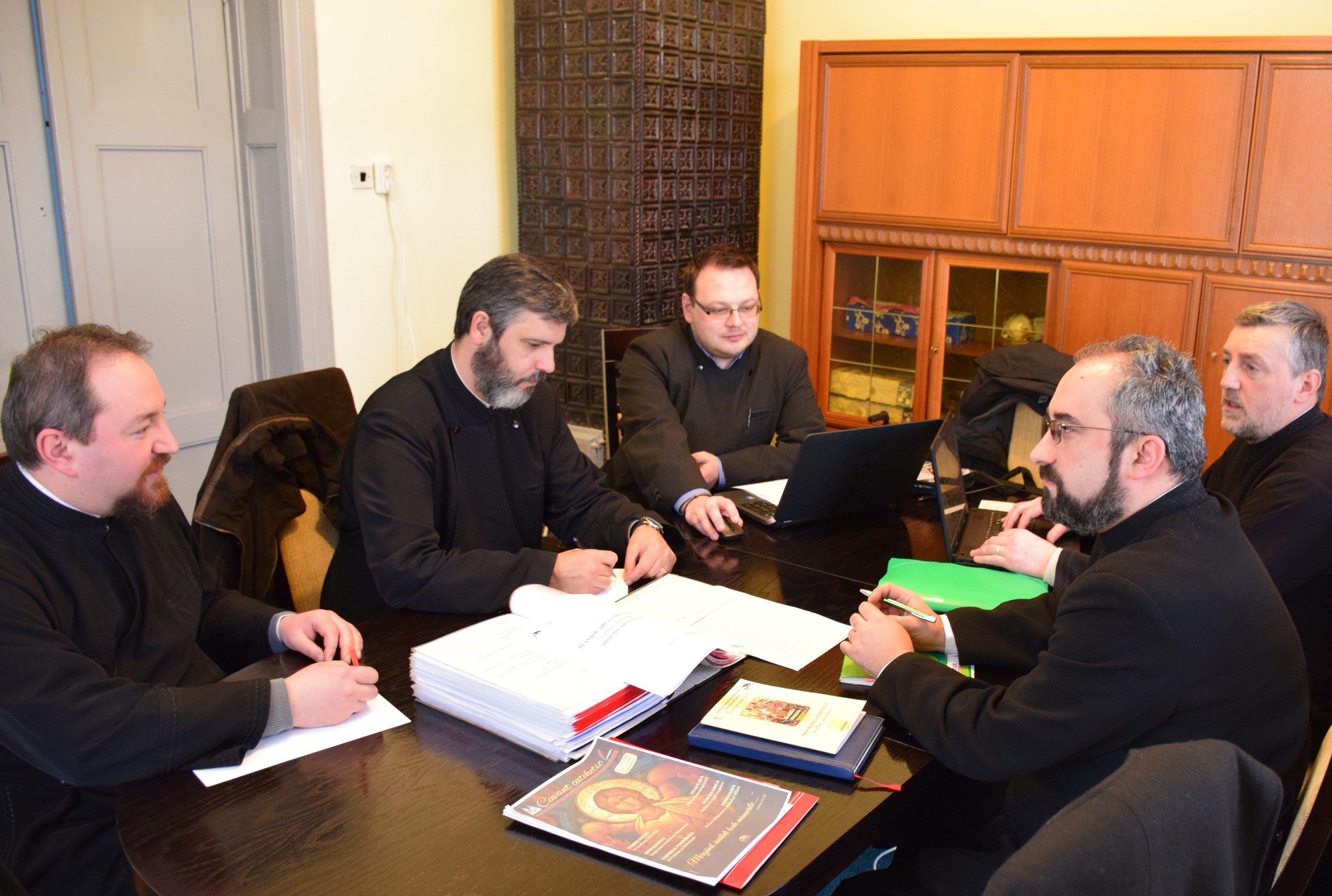 Şedinţă de lucru a Biroului de catehizare la Piatra-Neamţ