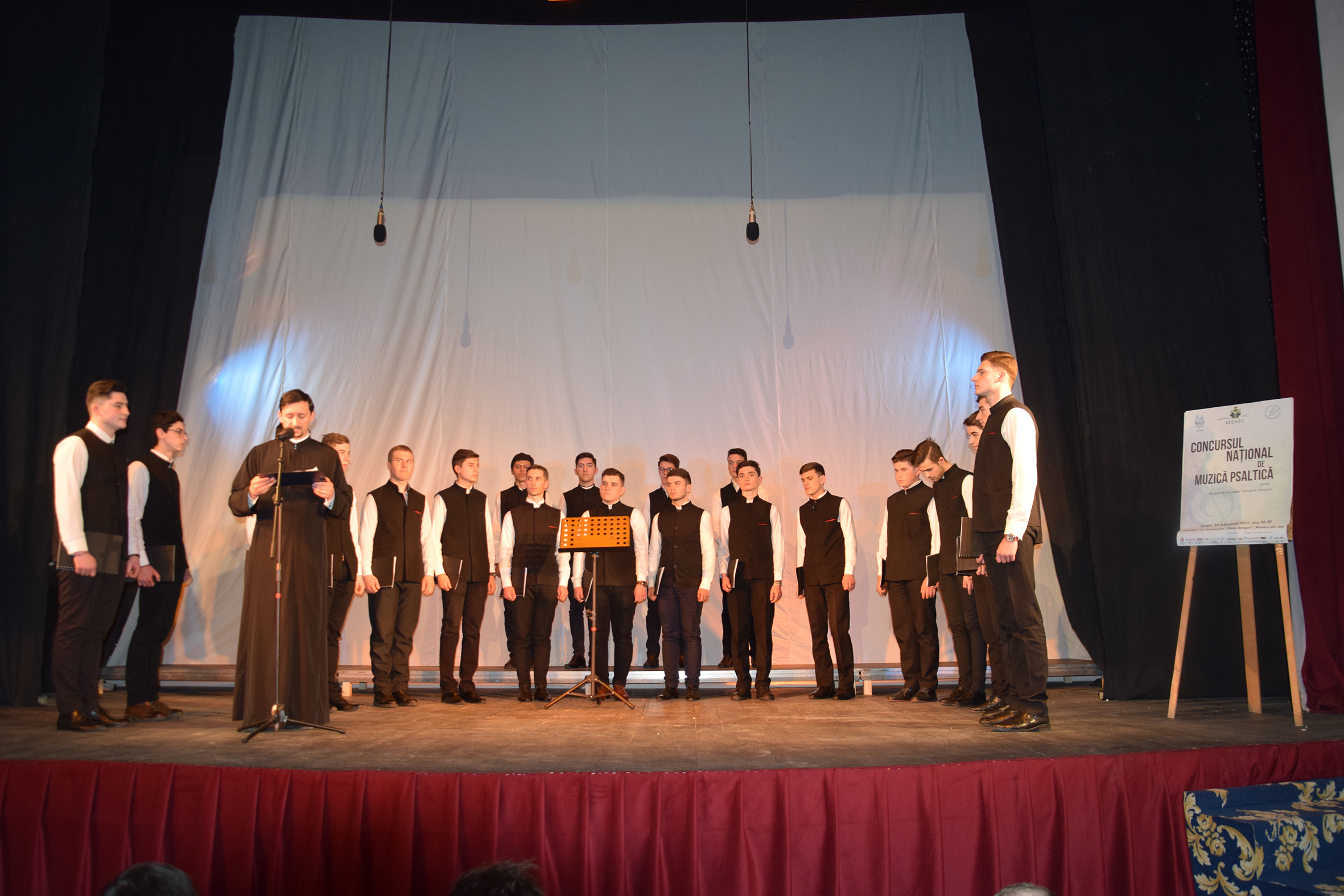 Locul al III-lea a fost obţinut de corul Seminarului Teologic Liceal Ortodox „Veniamin Costachi“ de la Neamţ (Foto: Lucian Apopei) „Ne dorim să transformăm acest frumos concurs în olimpiada naţională de muzică psaltică“