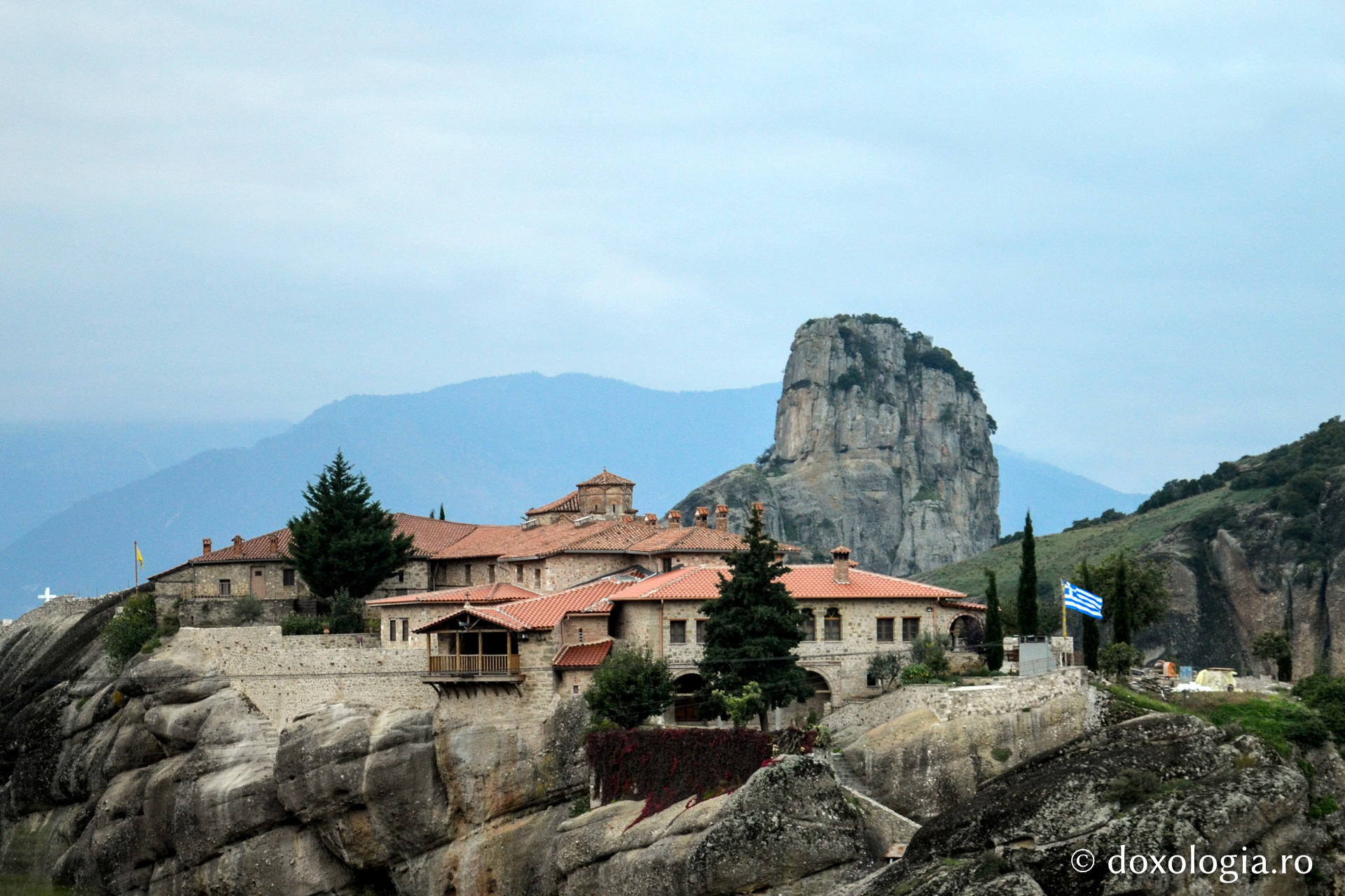 Mănăstirea „Sfânta Treime” – Meteora / Foto: Ioana Zlotea Mănăstirea „Sfânta Treime” – Meteora