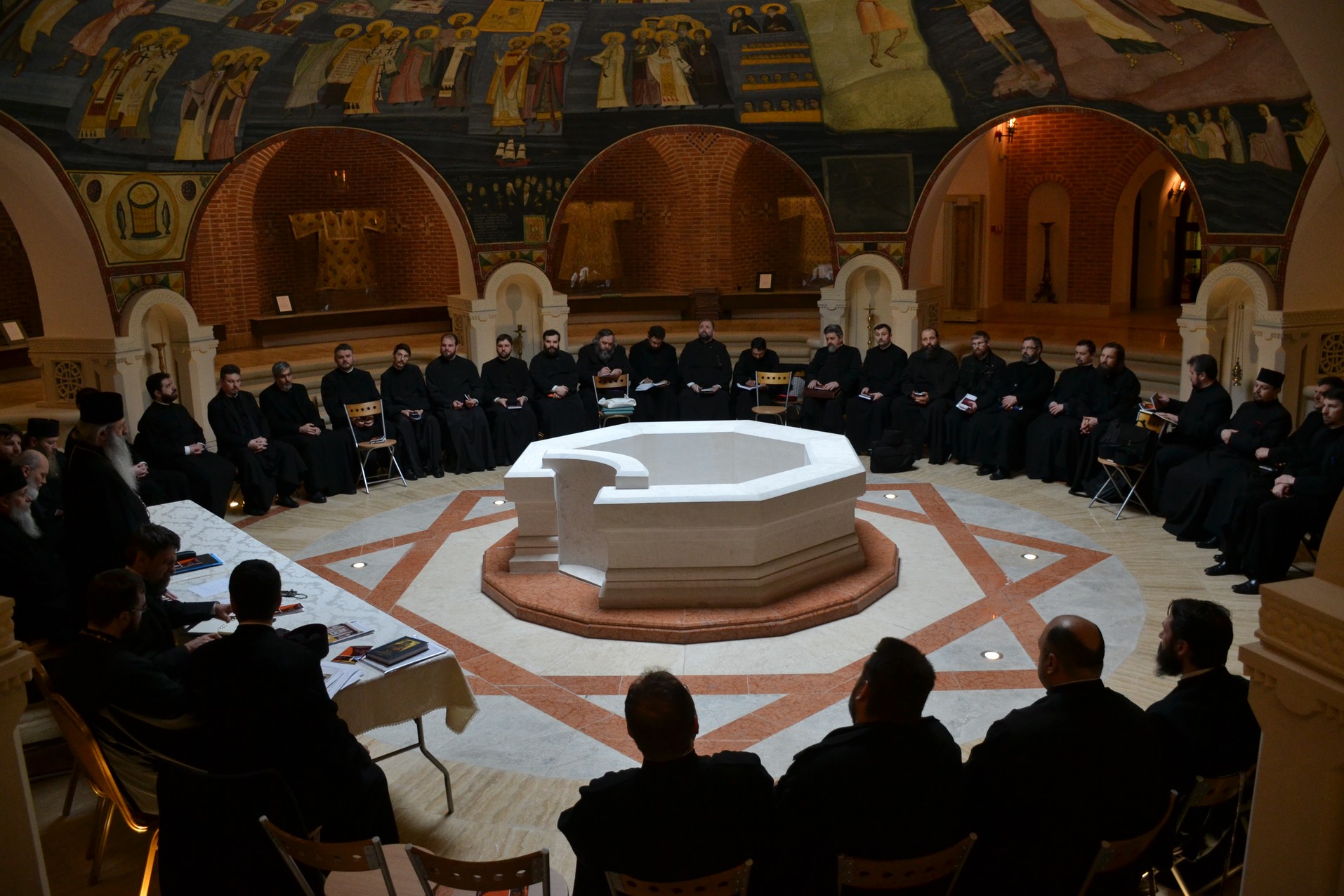 Şedinţa anuală a preoţilor misionari de caritate din Arhiepiscopia Iaşilor Şedinţa anuală a preoţilor misionari de caritate din Arhiepiscopia Iaşilor