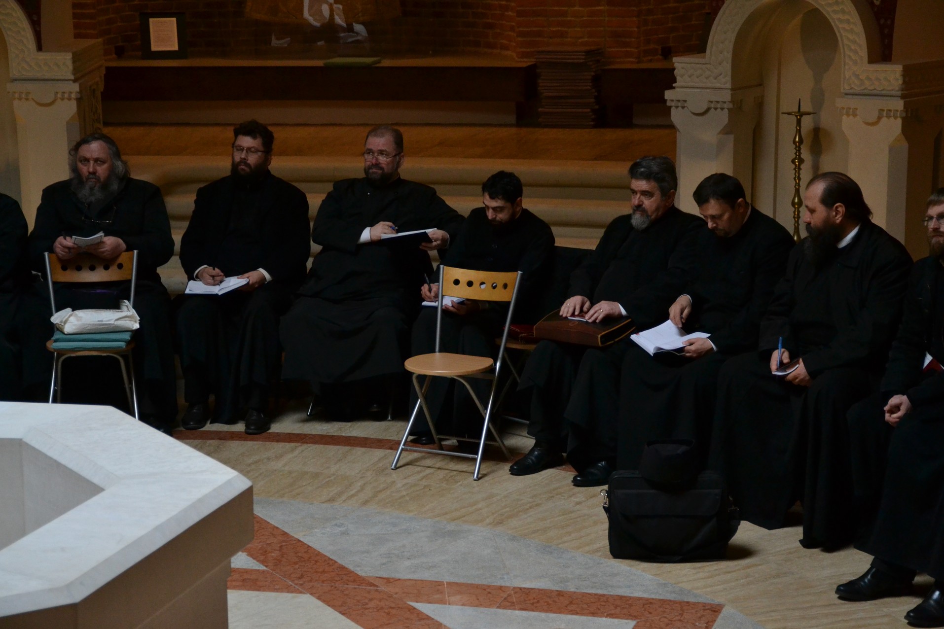 Şedinţa anuală a preoţilor misionari de caritate din Arhiepiscopia Iaşilor Şedinţa anuală a preoţilor misionari de caritate din Arhiepiscopia Iaşilor