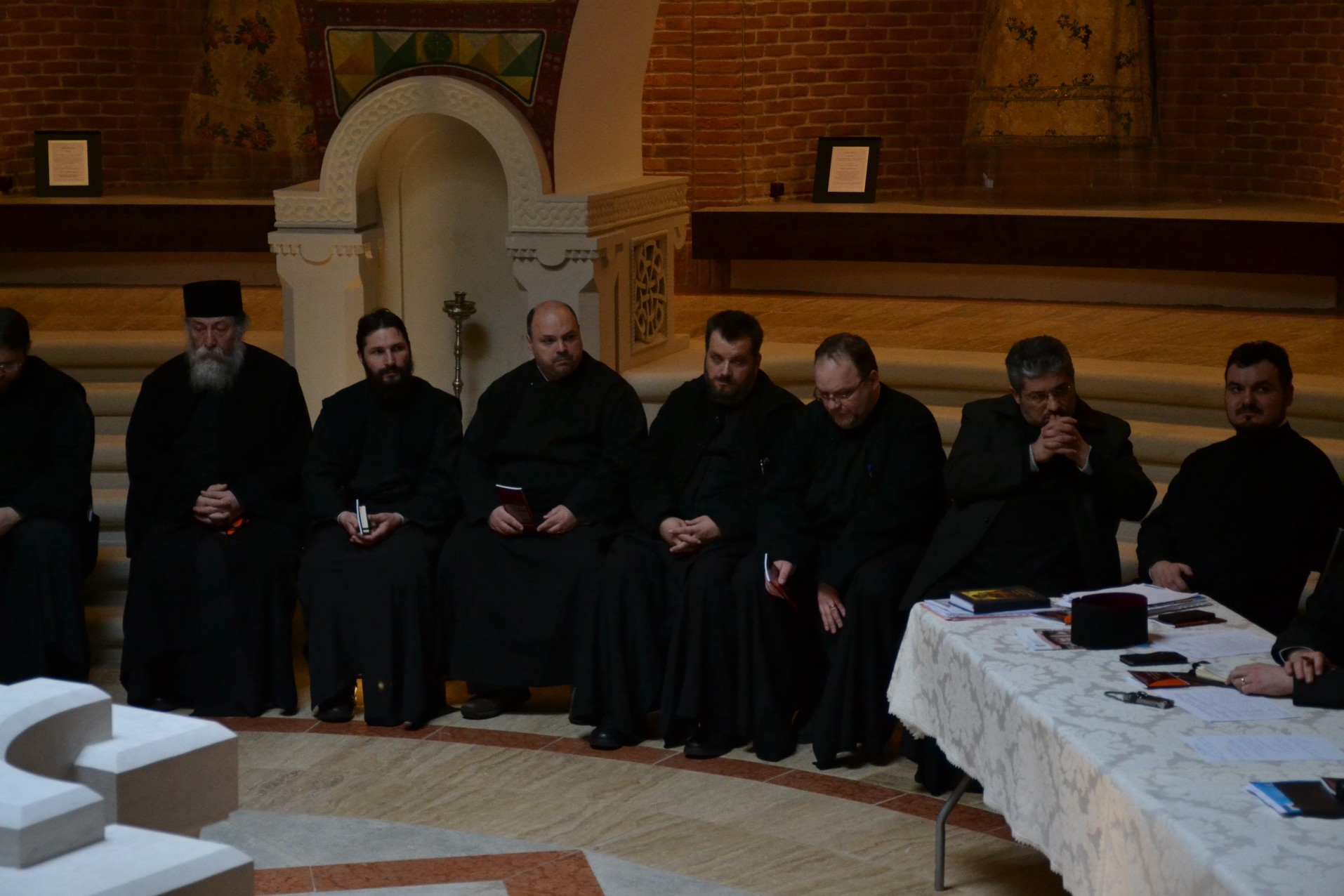 Şedinţa anuală a preoţilor misionari de caritate din Arhiepiscopia Iaşilor Şedinţa anuală a preoţilor misionari de caritate din Arhiepiscopia Iaşilor