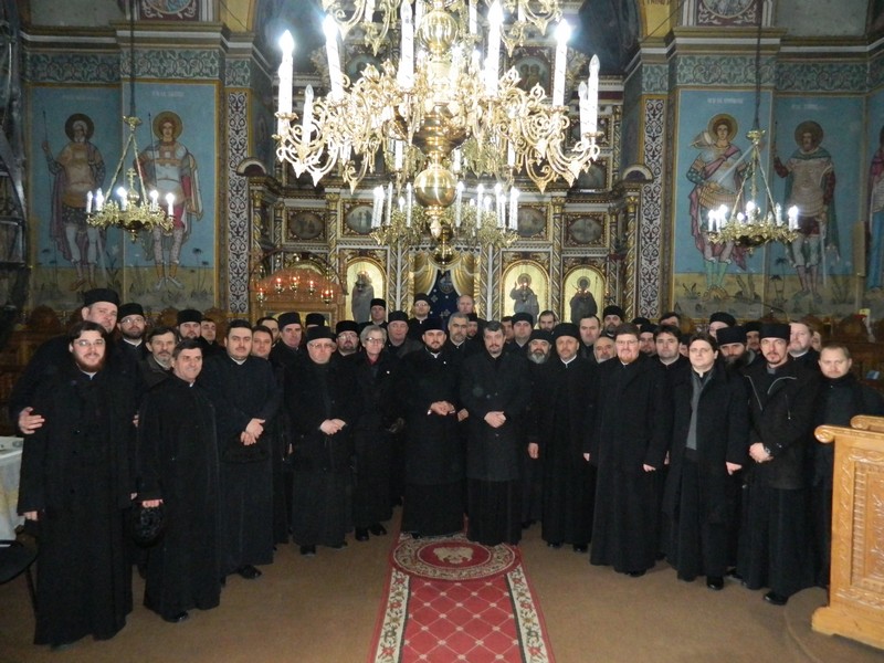 Întâlnirea lunară a preoţilor Protoieriei Sascut Întâlnirea lunară a preoţilor Protoieriei Sascut