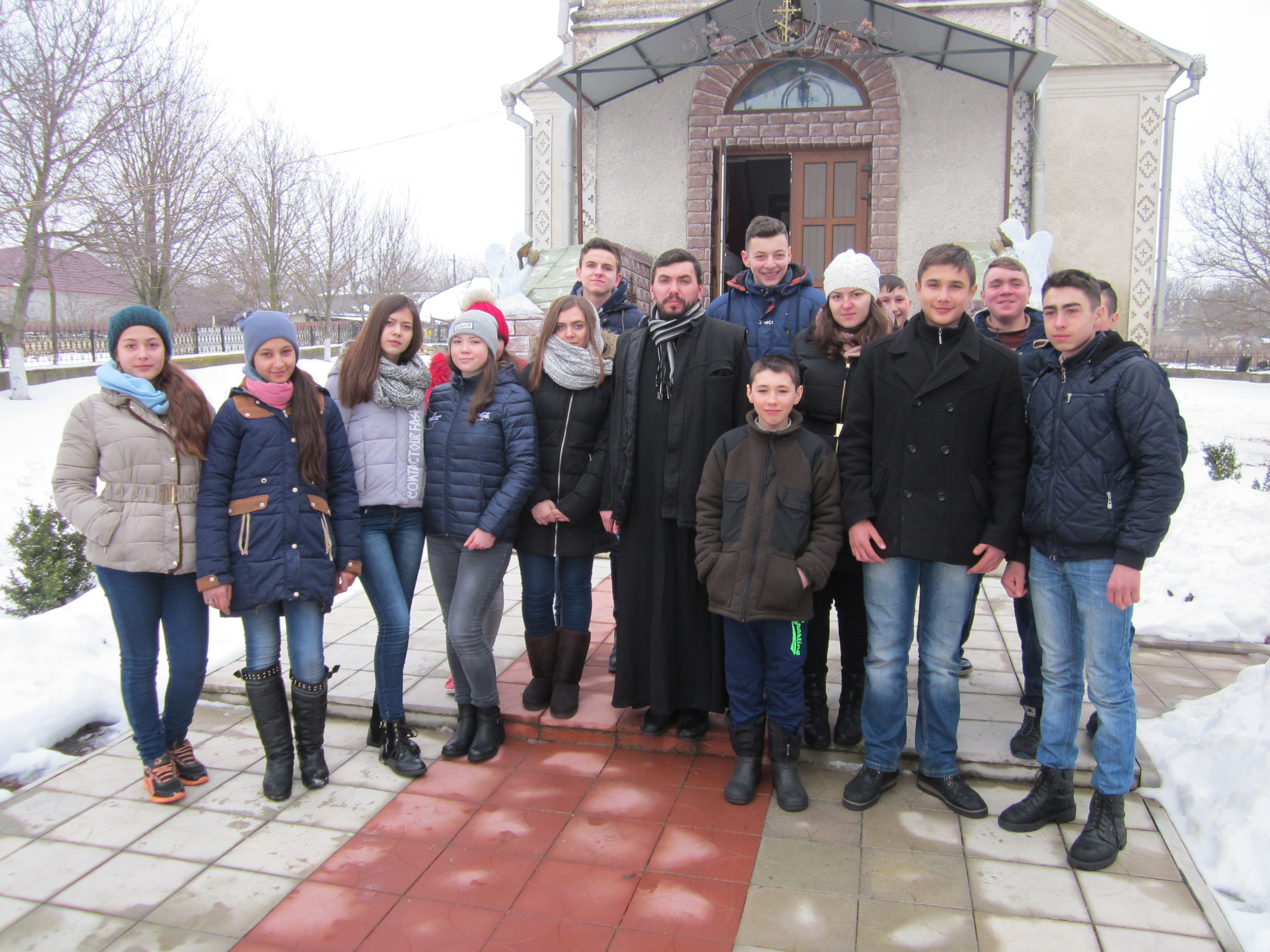 Atelier de comunicare pentru 28 de tineri din Basarabia