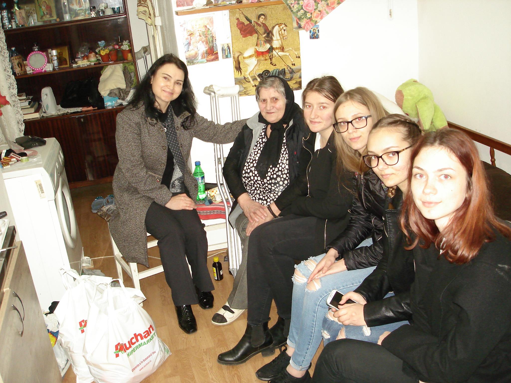 Din inimă pentru bunicii noştri