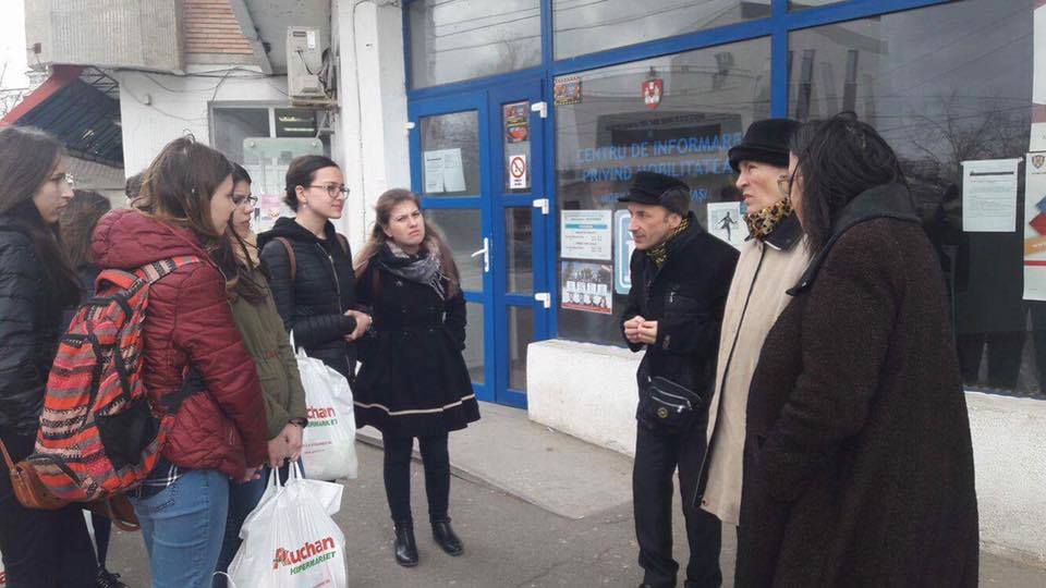 Din inimă pentru bunicii noştri