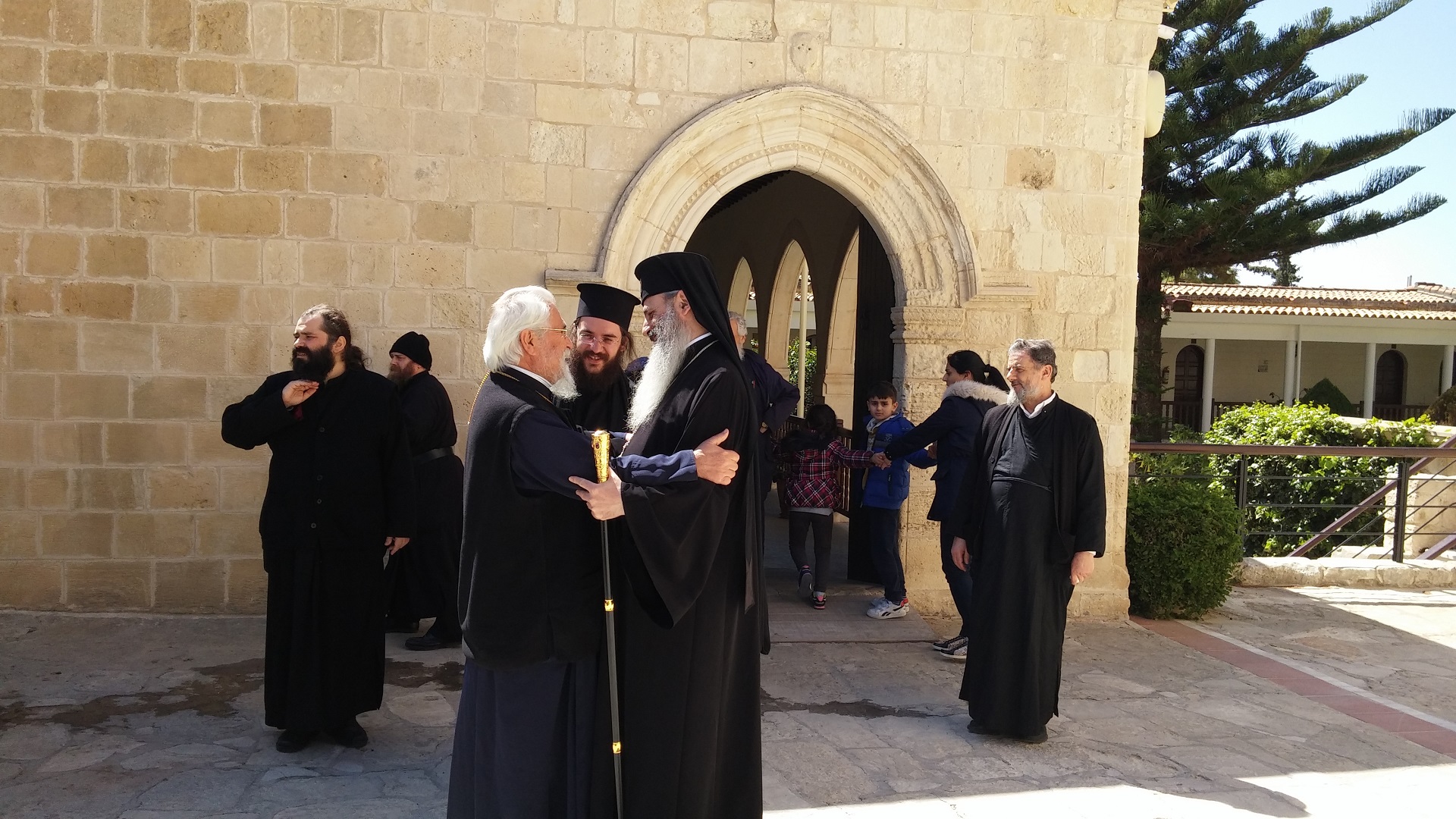 Vizita IPS Teofan în Biserica Ortodoxă a Ciprului