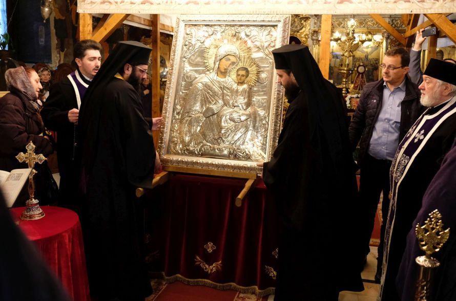 Icoana Maicii Domnului „Iordănița” a fost adusă în cartierul Titan din Bucureşti