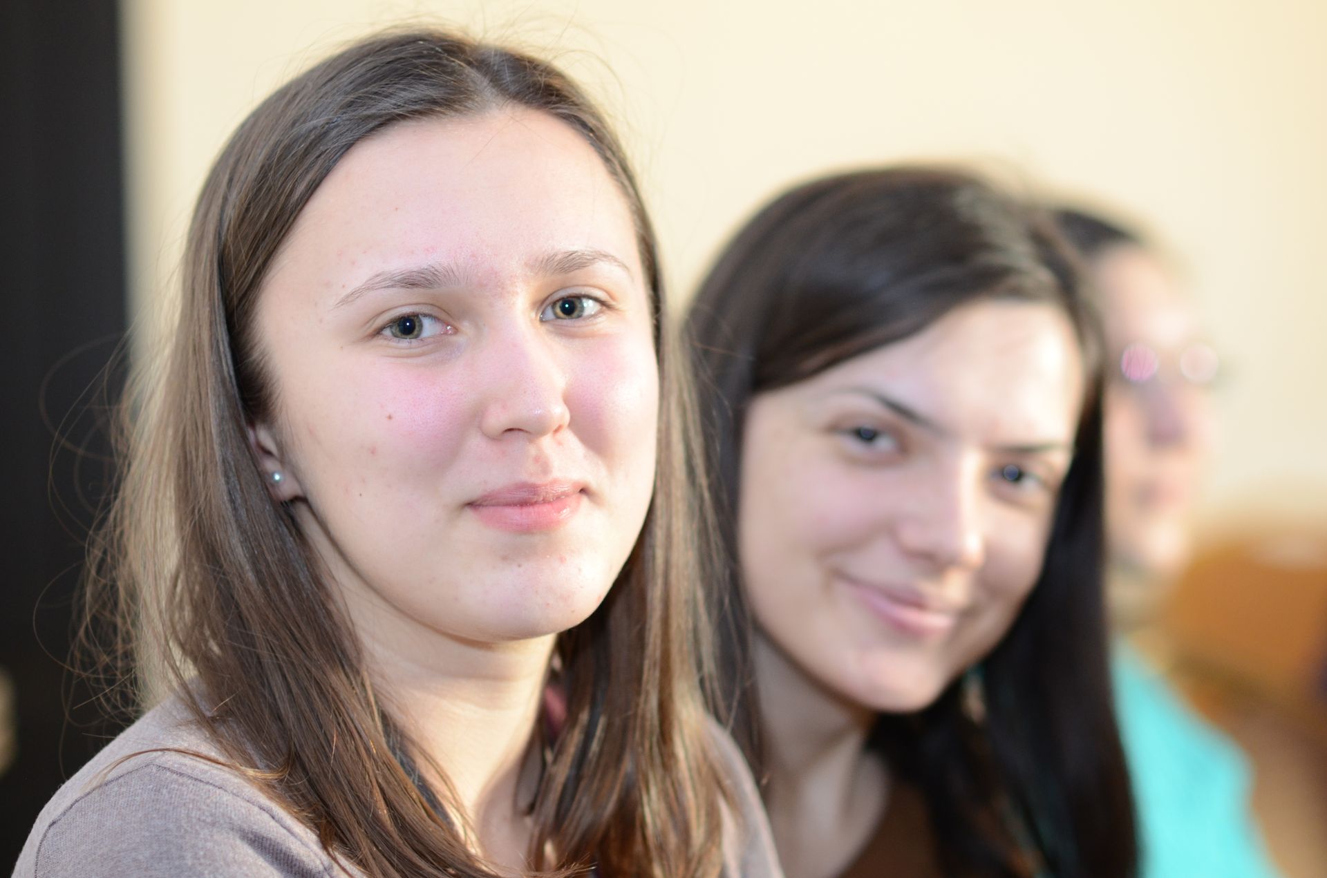 Aniversarea primului an de emisiune radio „Tineri către tineri“