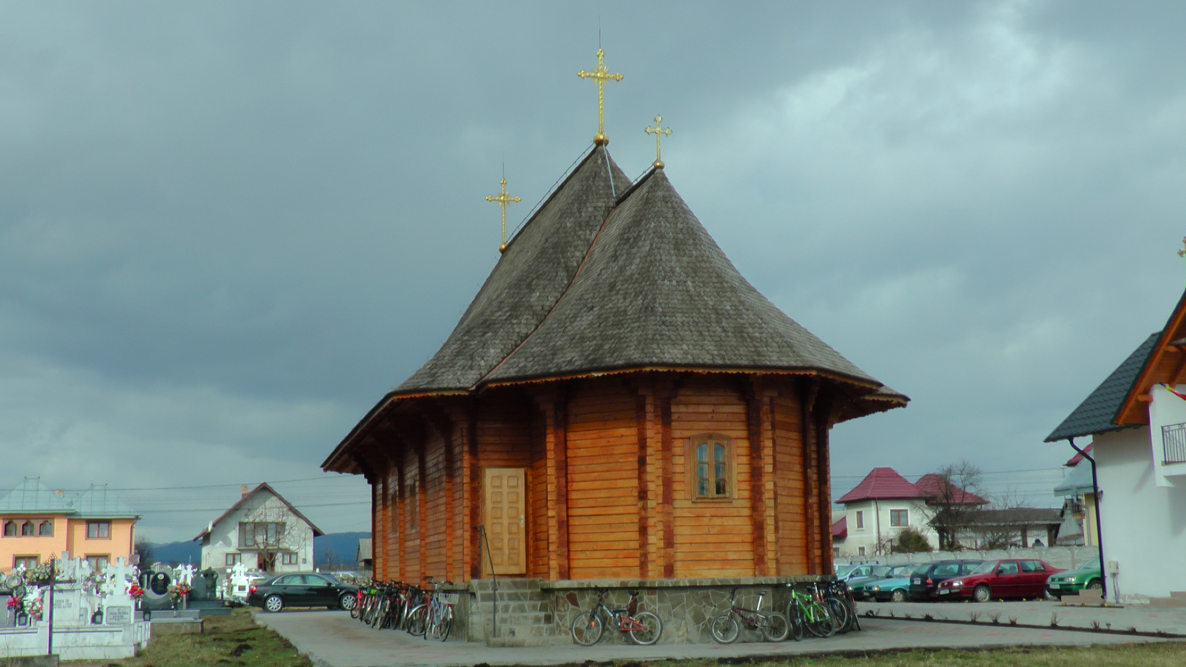 IPS Arhiepiscop Pimen: „Orice lucru ar trebui să-l începem însemnându-ne cu semnul Sfintei Cruci“