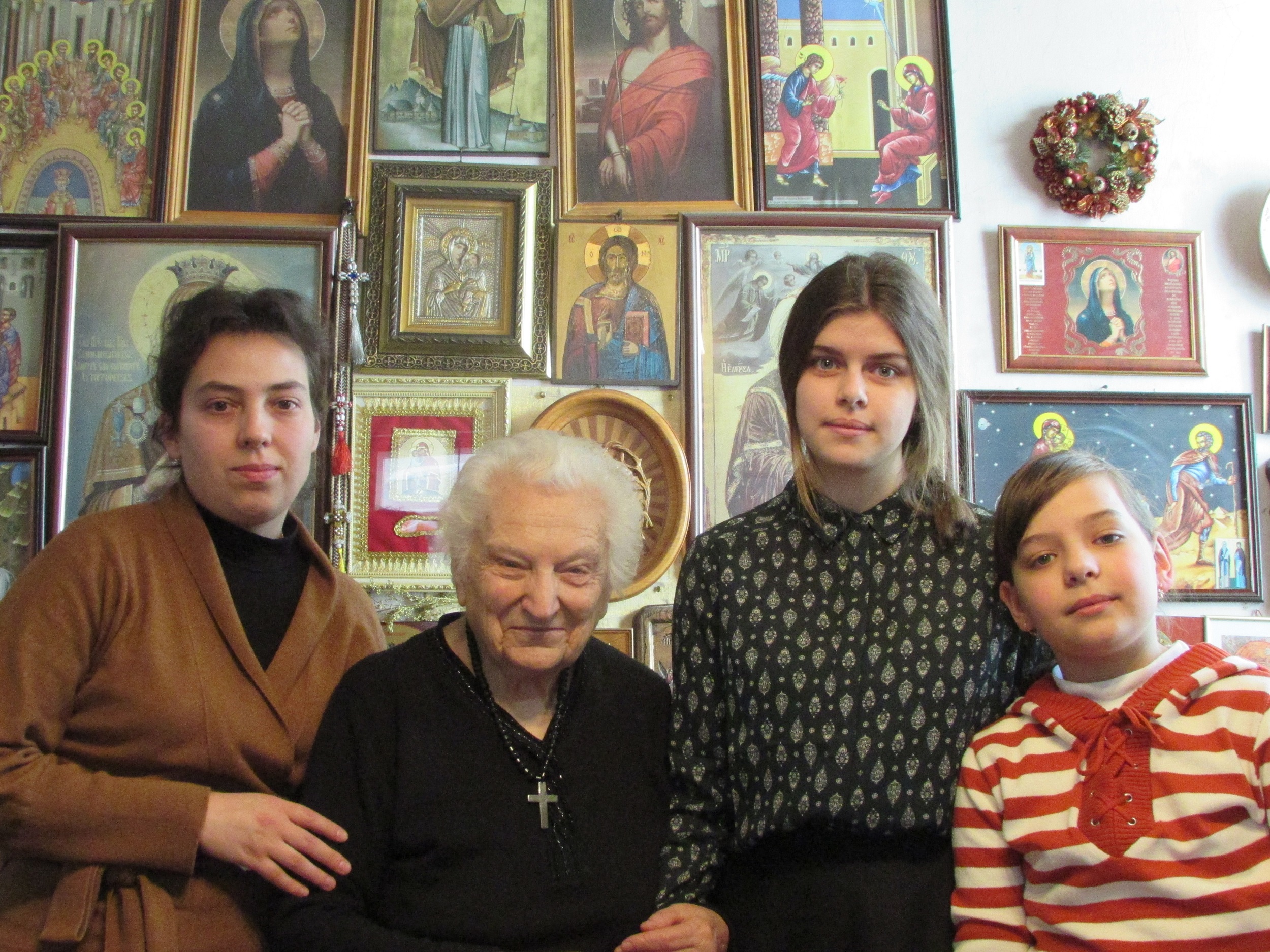 Lansare de carte la Parohia „Acoperământul Maicii Domnului” - Precista 3 din Piatra Neamţ : „Am întâlnit o icoană vie...”