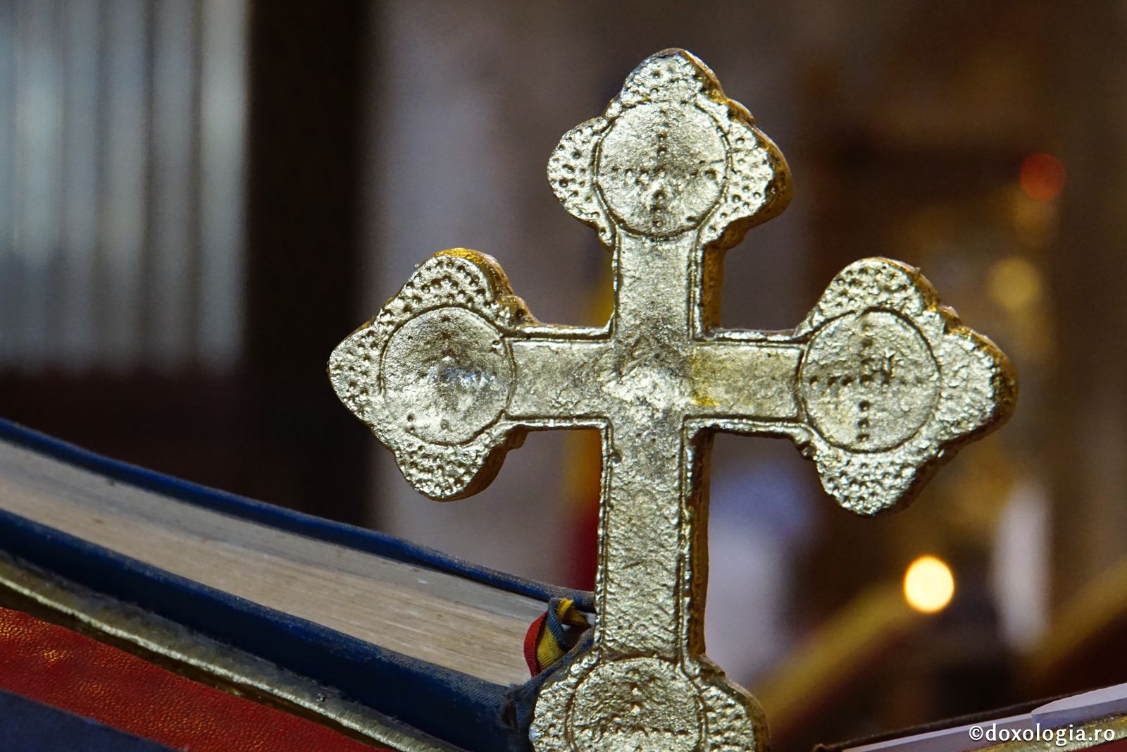 (Audio) „Hristos ne învață să nu ne temem de suferință. El este alături de noi în suferință” - Arhimandritul Nichifor Horia