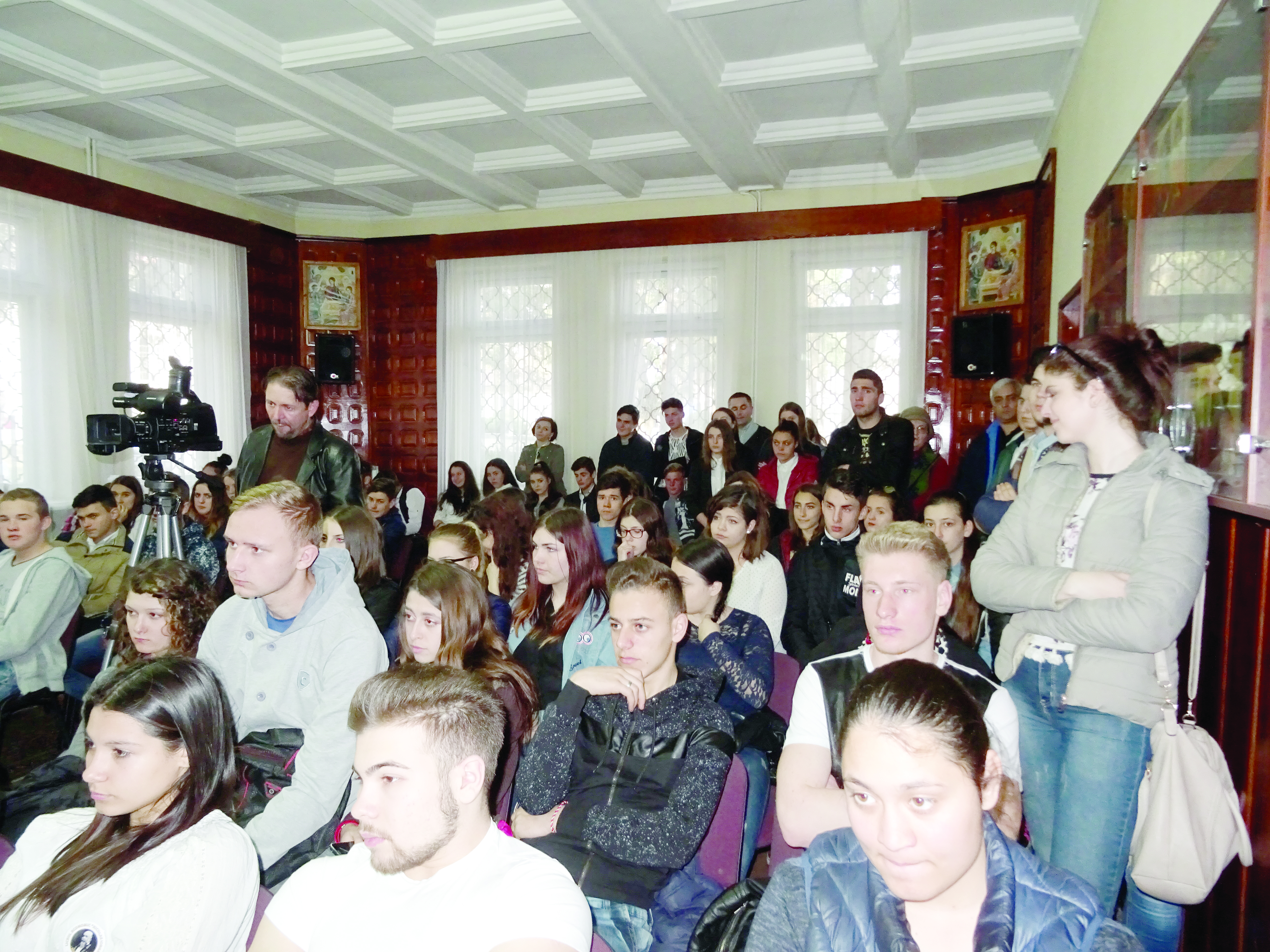 Conferinţa tematică „Ajută mama şi copilul! Ei depind de tine!“, la Paşcani