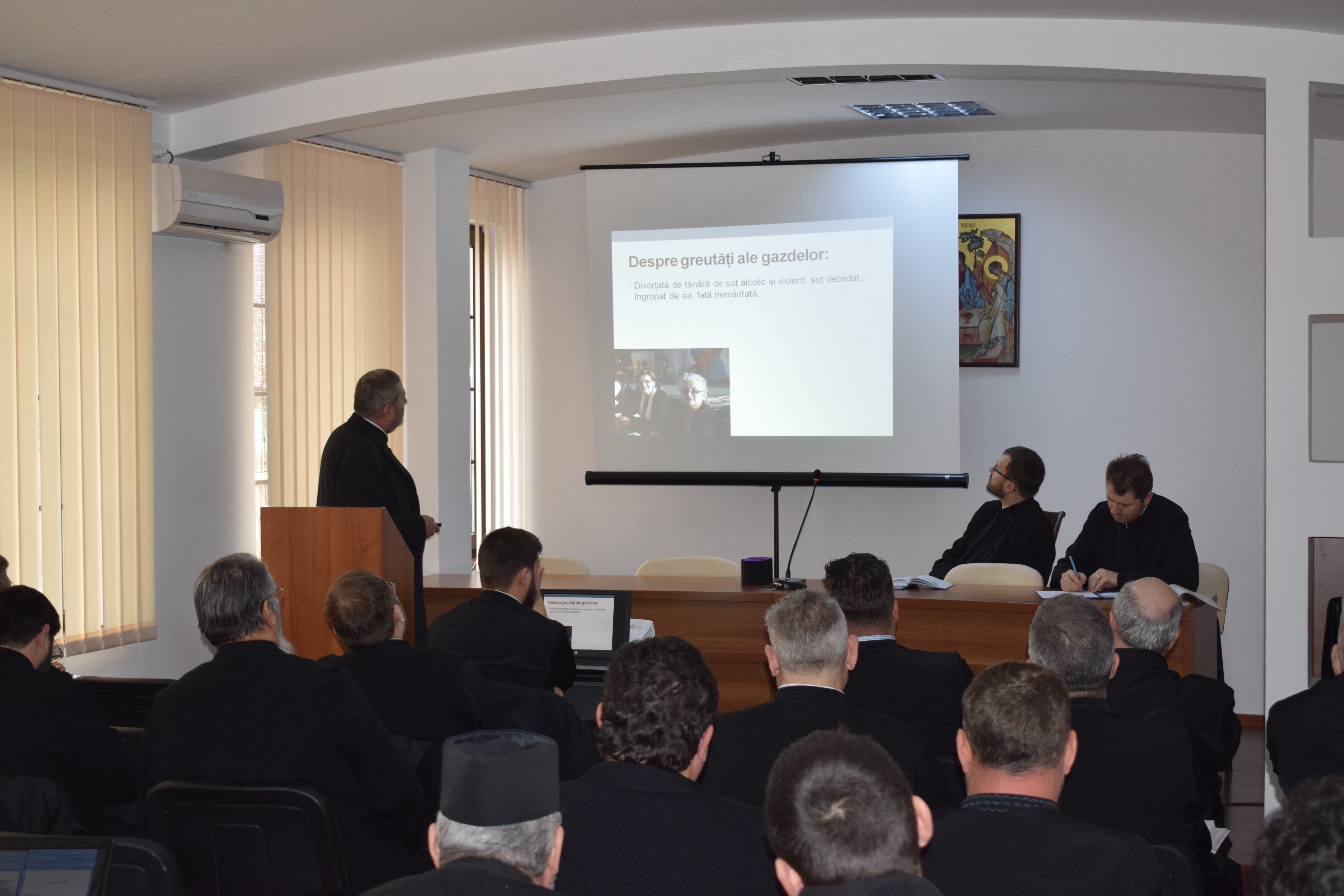 Conferinţă cu preoţii Protopopiatului 2 Iaşi: „Frumuseţile vieţii de familie“