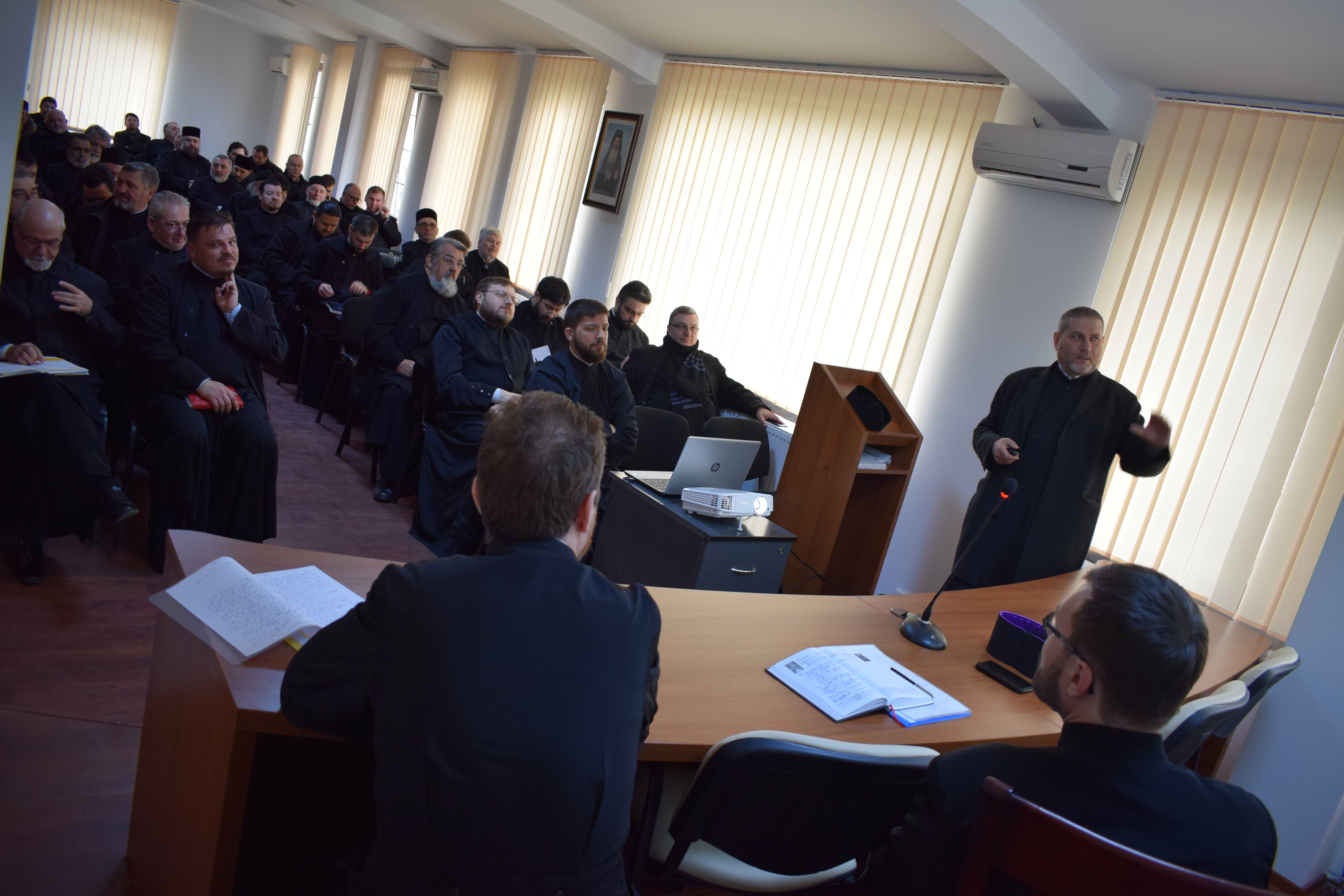 Conferinţă cu preoţii Protopopiatului 2 Iaşi: „Frumuseţile vieţii de familie“