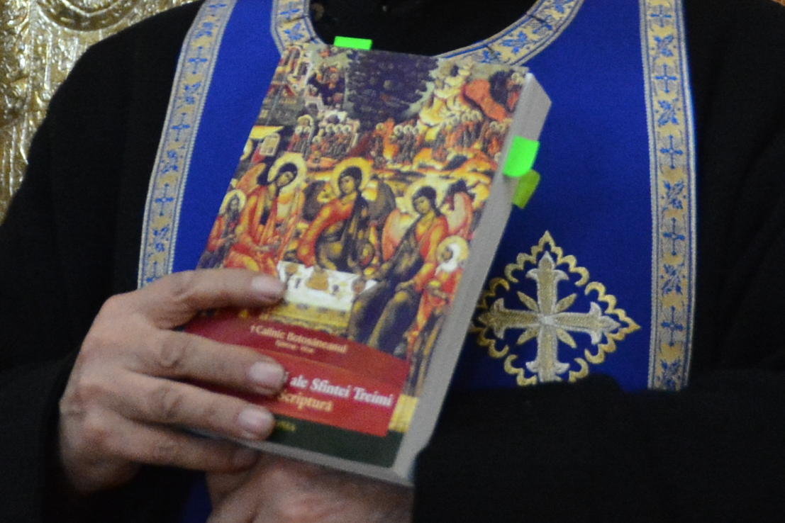 Lansarea cărţii „Minunile - revelaţii ale Sfintei Treimi în Sfânta Scriptură“