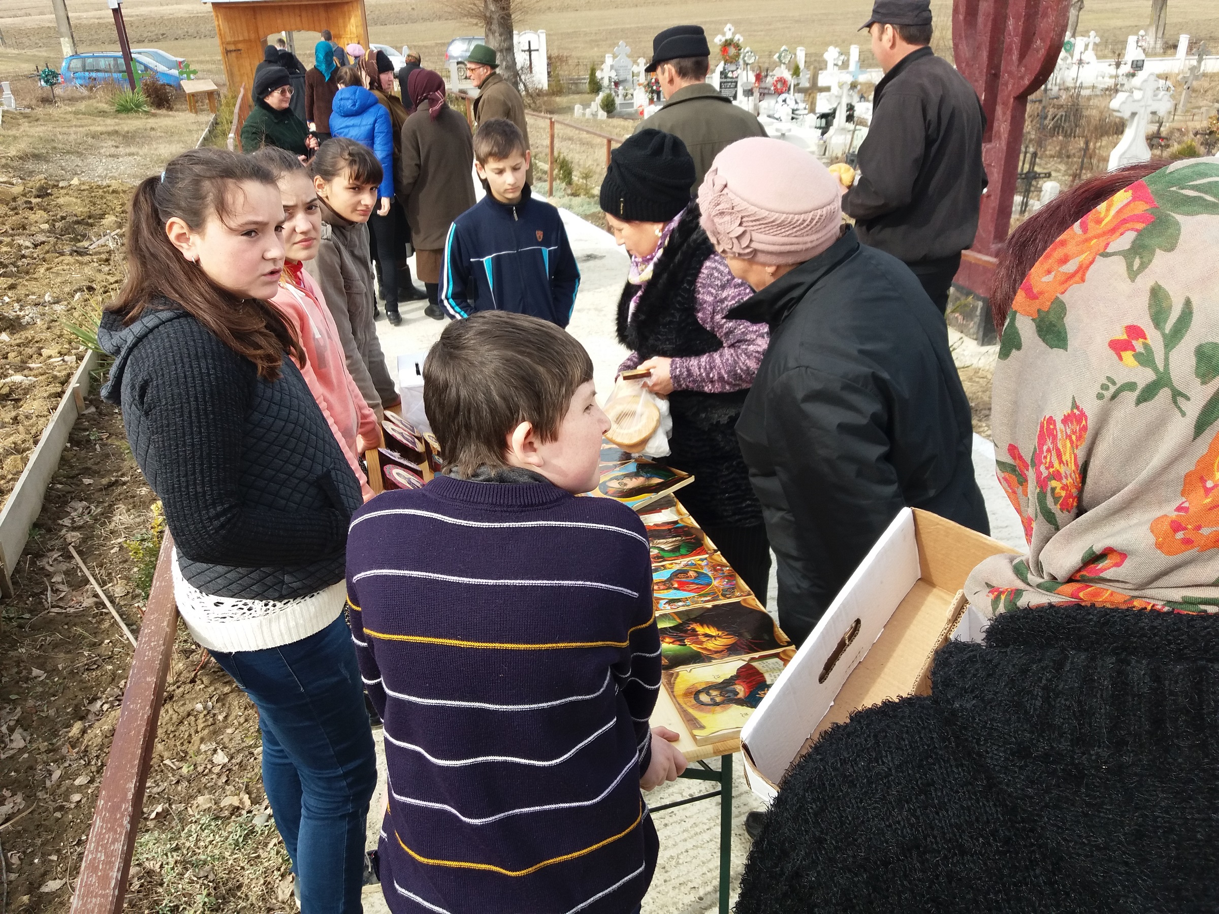 Expoziţie de icoane, în Parohia „Sfântul Dimitrie“ din Oroftiana de Jos