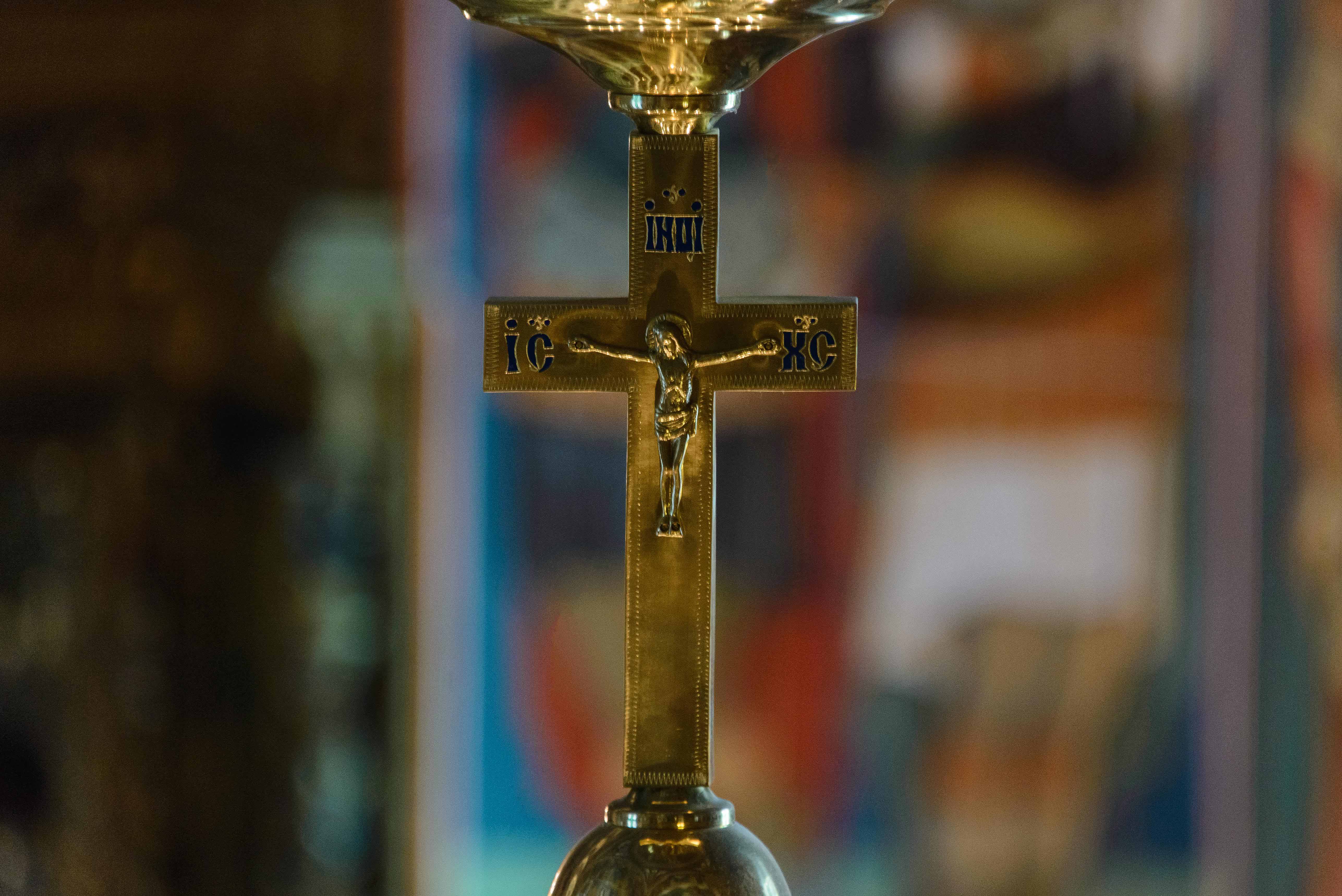 (Video) Dragostea de Cruce – leac pentru suferinţe şi neîmpliniri