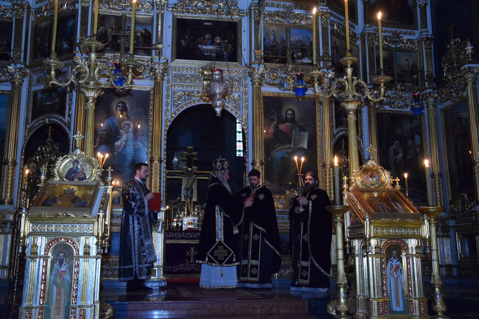 Slujire arhierească la mijlocul Postului Mare